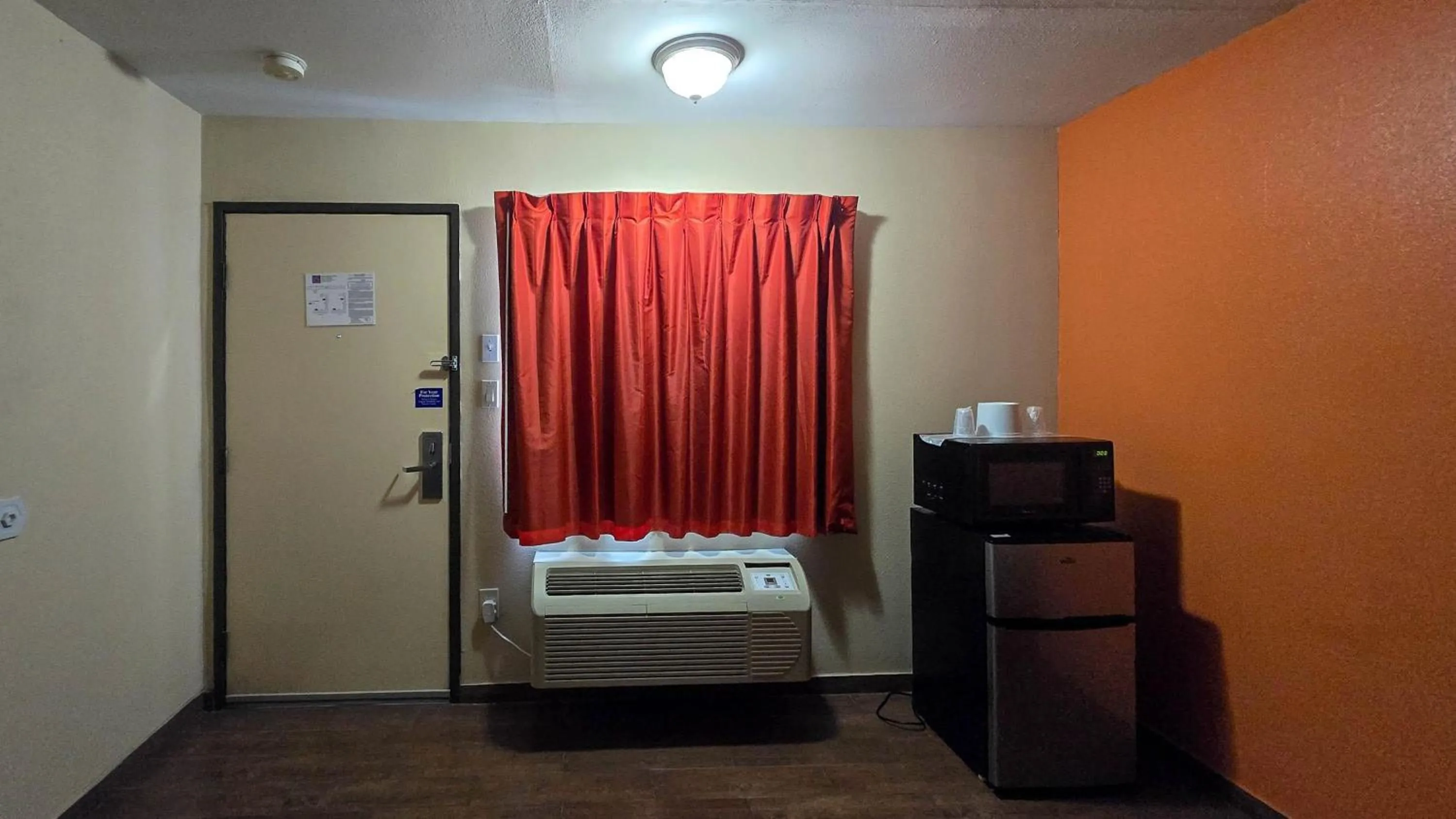 Bedroom, Bed in Motel 6-Blythe, CA - South