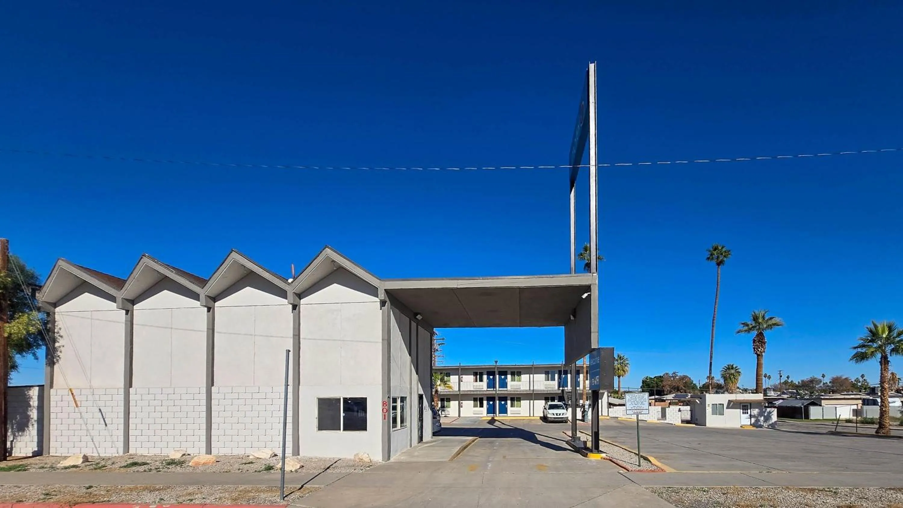 Property building in Motel 6-Blythe, CA - South