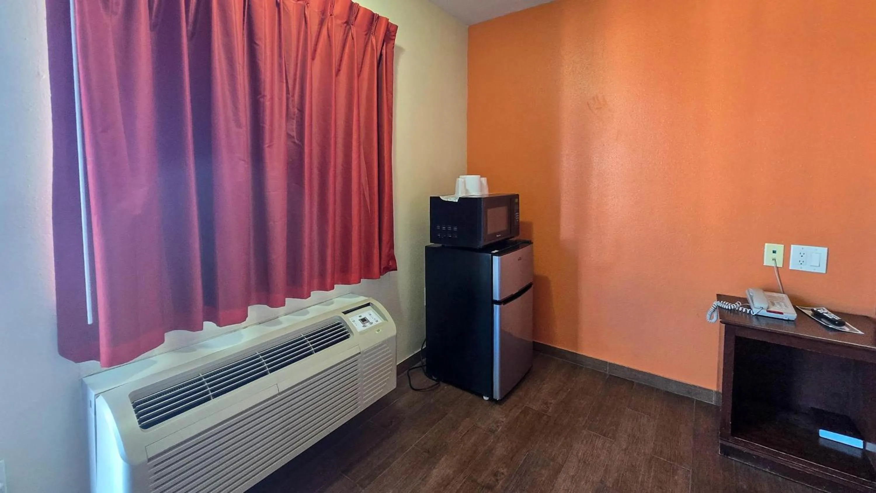 Bedroom, Bed in Motel 6-Blythe, CA - South