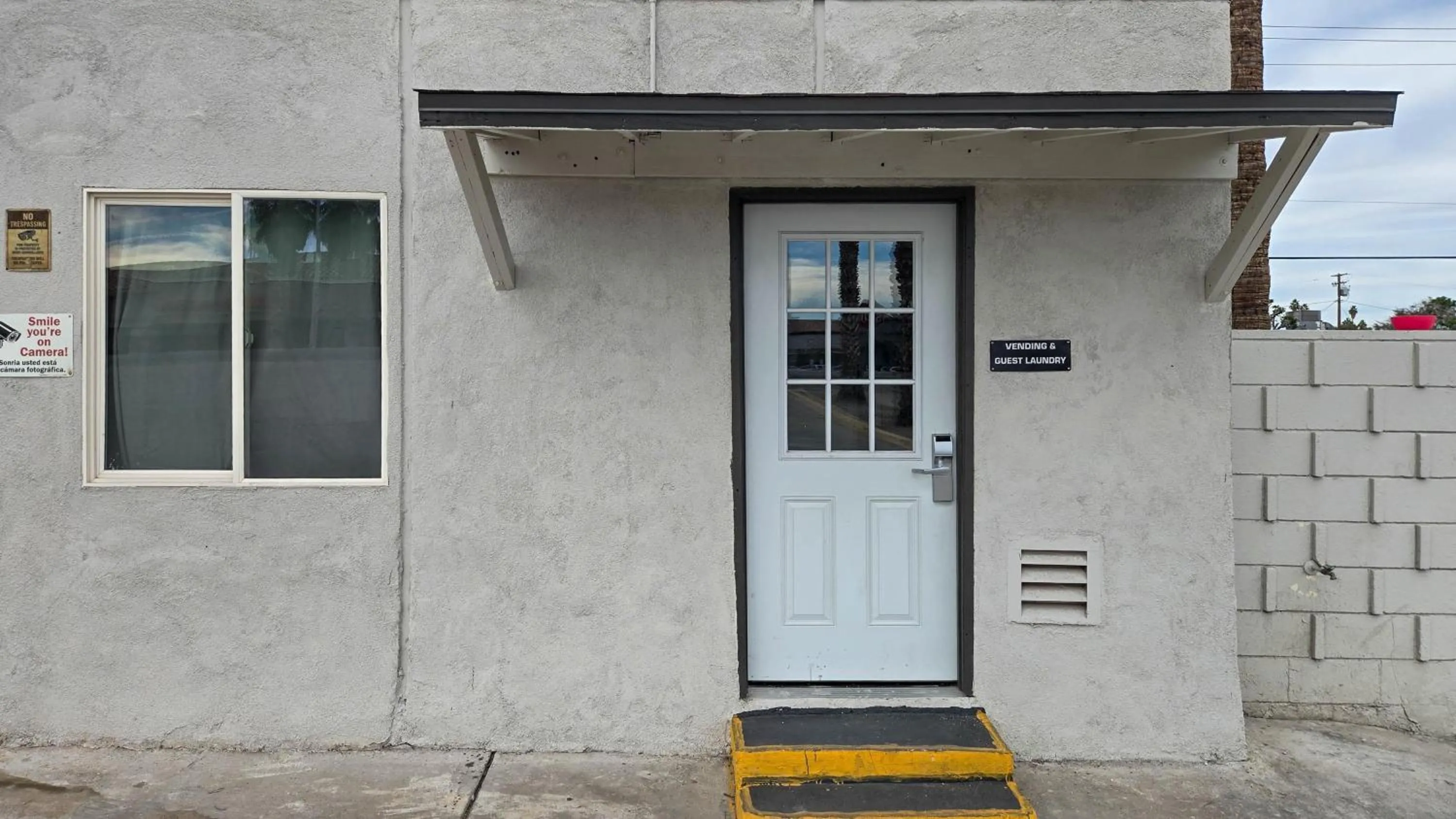 Property building in Motel 6-Blythe, CA - South