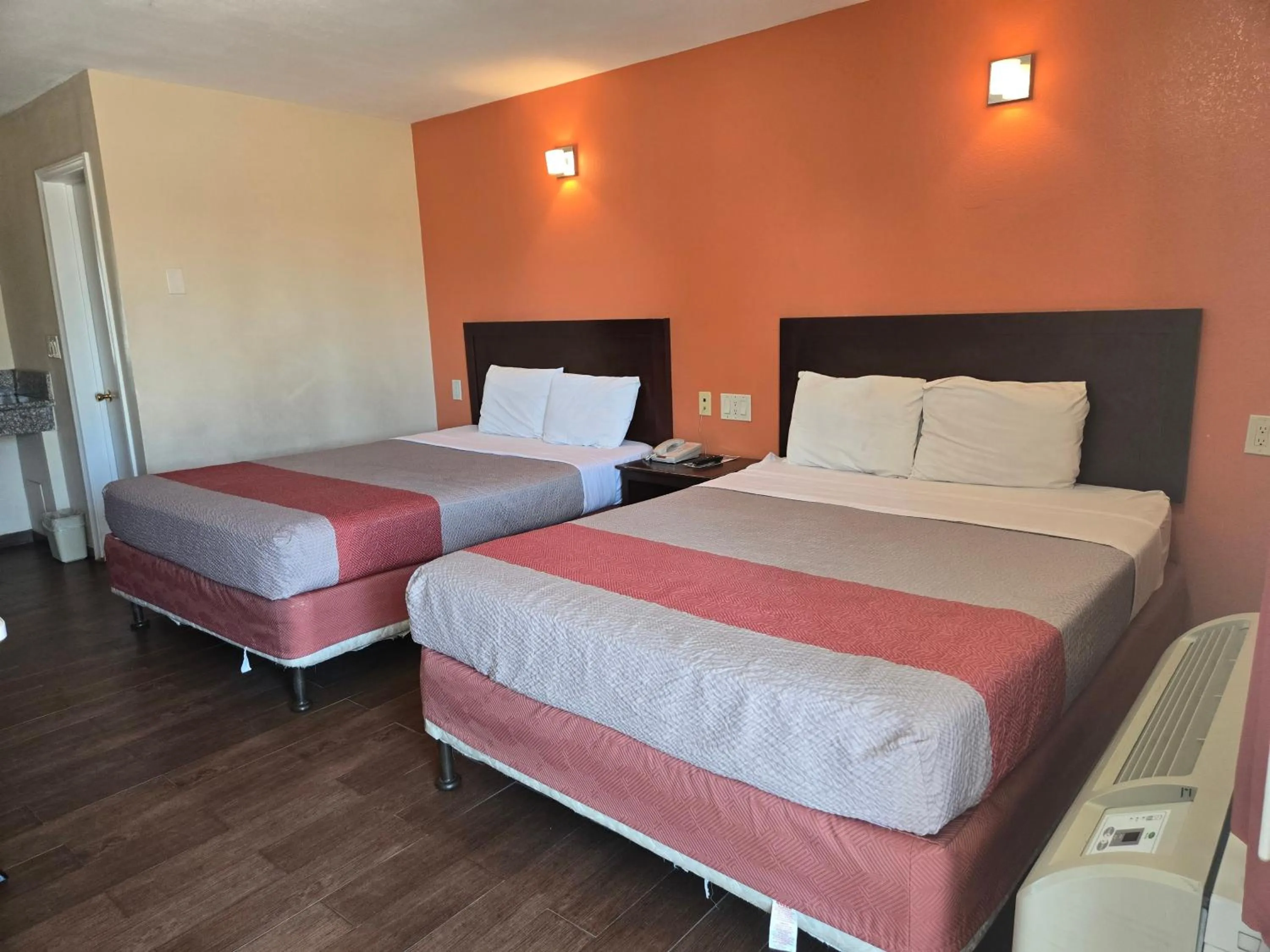 Bedroom, Bed in Motel 6-Blythe, CA - South