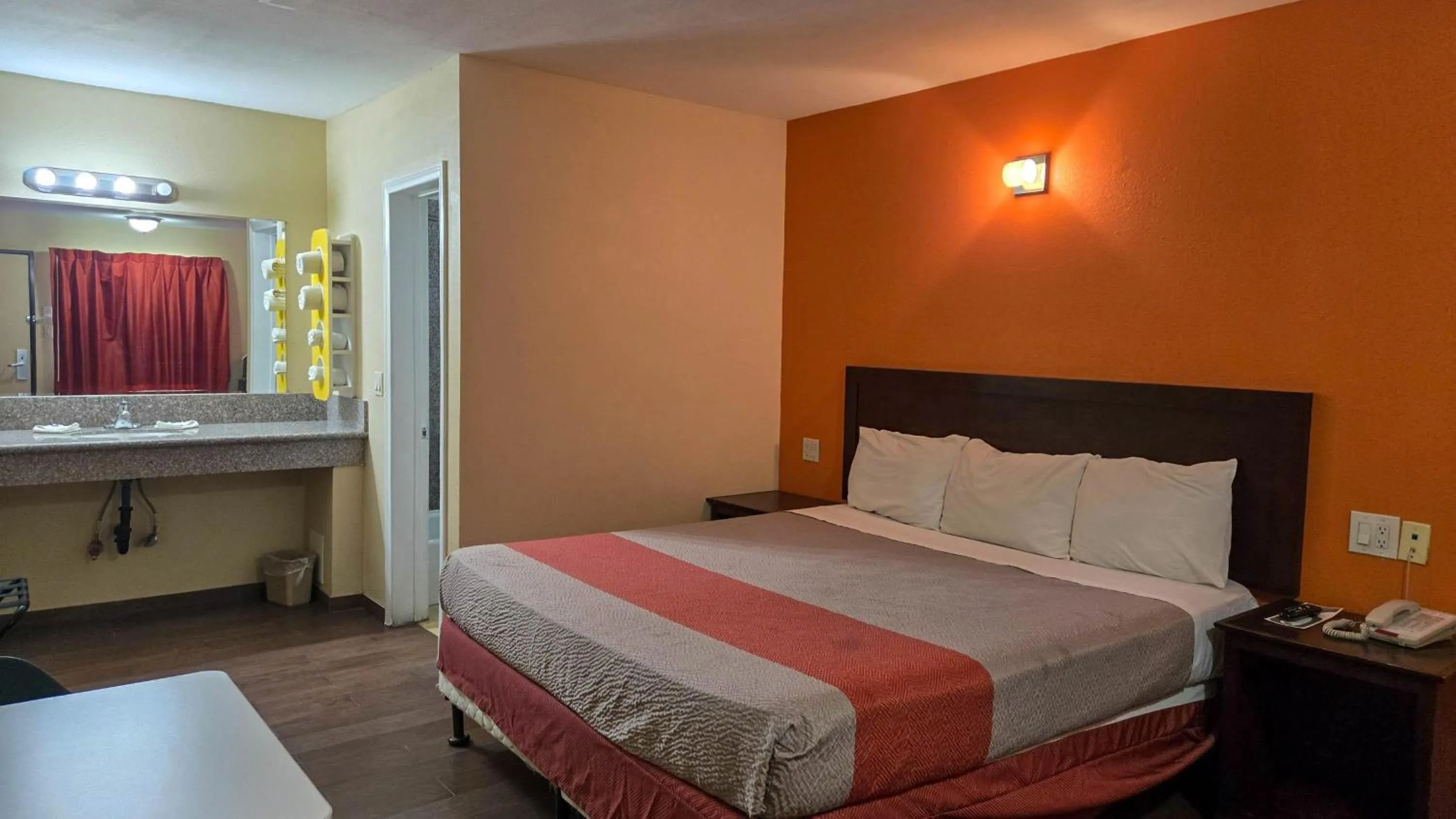 Bedroom, Bed in Motel 6-Blythe, CA - South