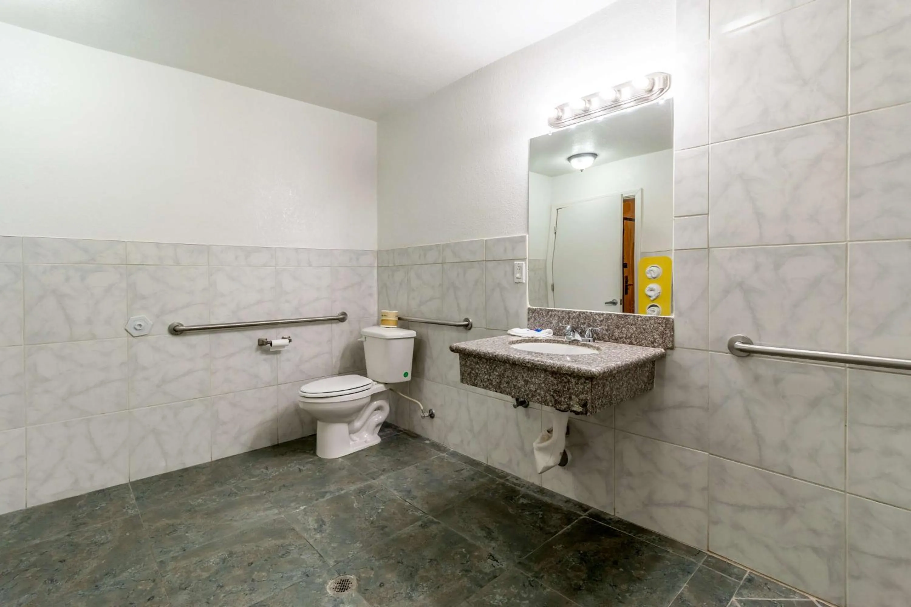 Toilet in Motel 6-Blythe, CA - South