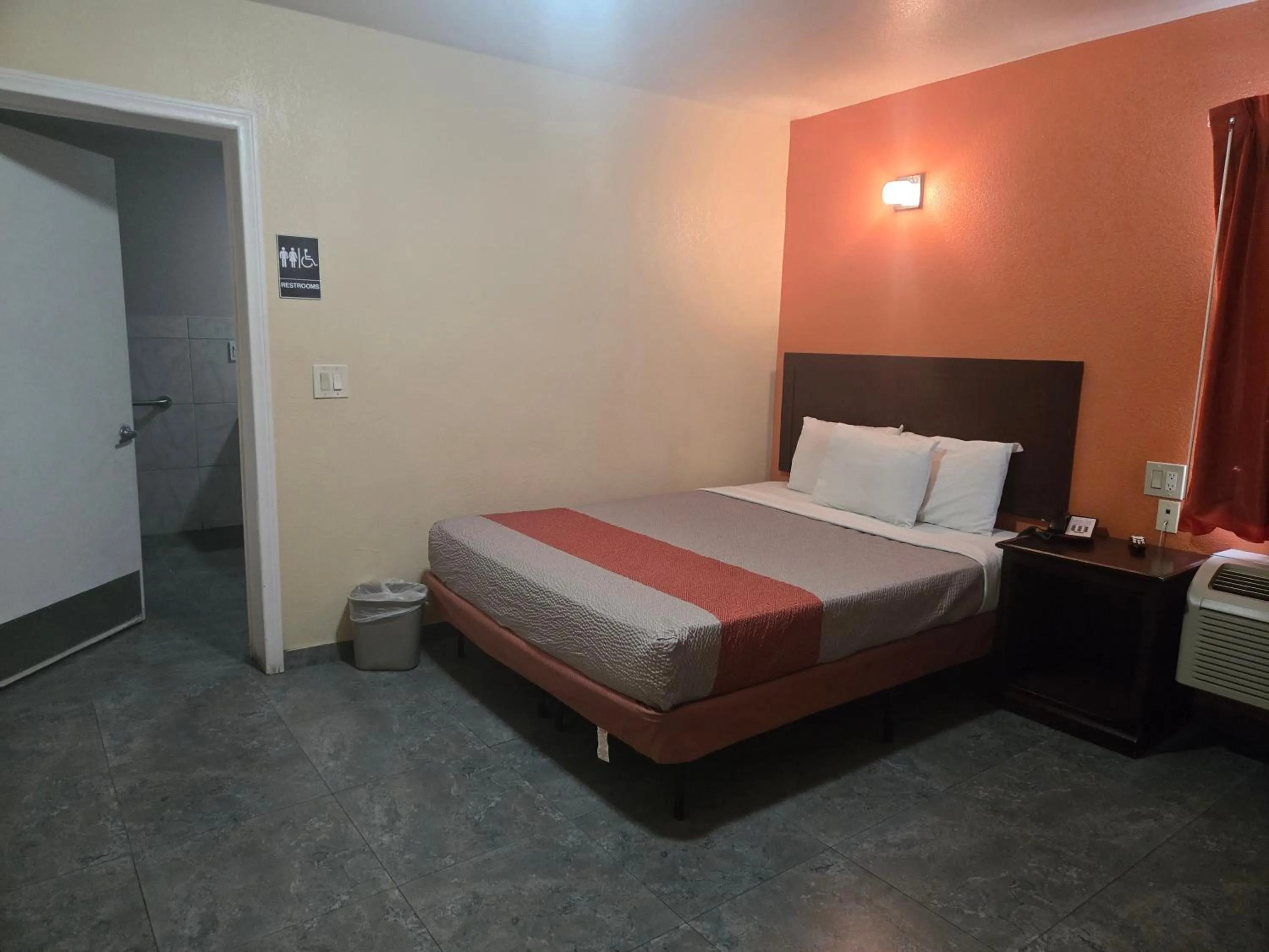 Bed in Motel 6-Blythe, CA - South