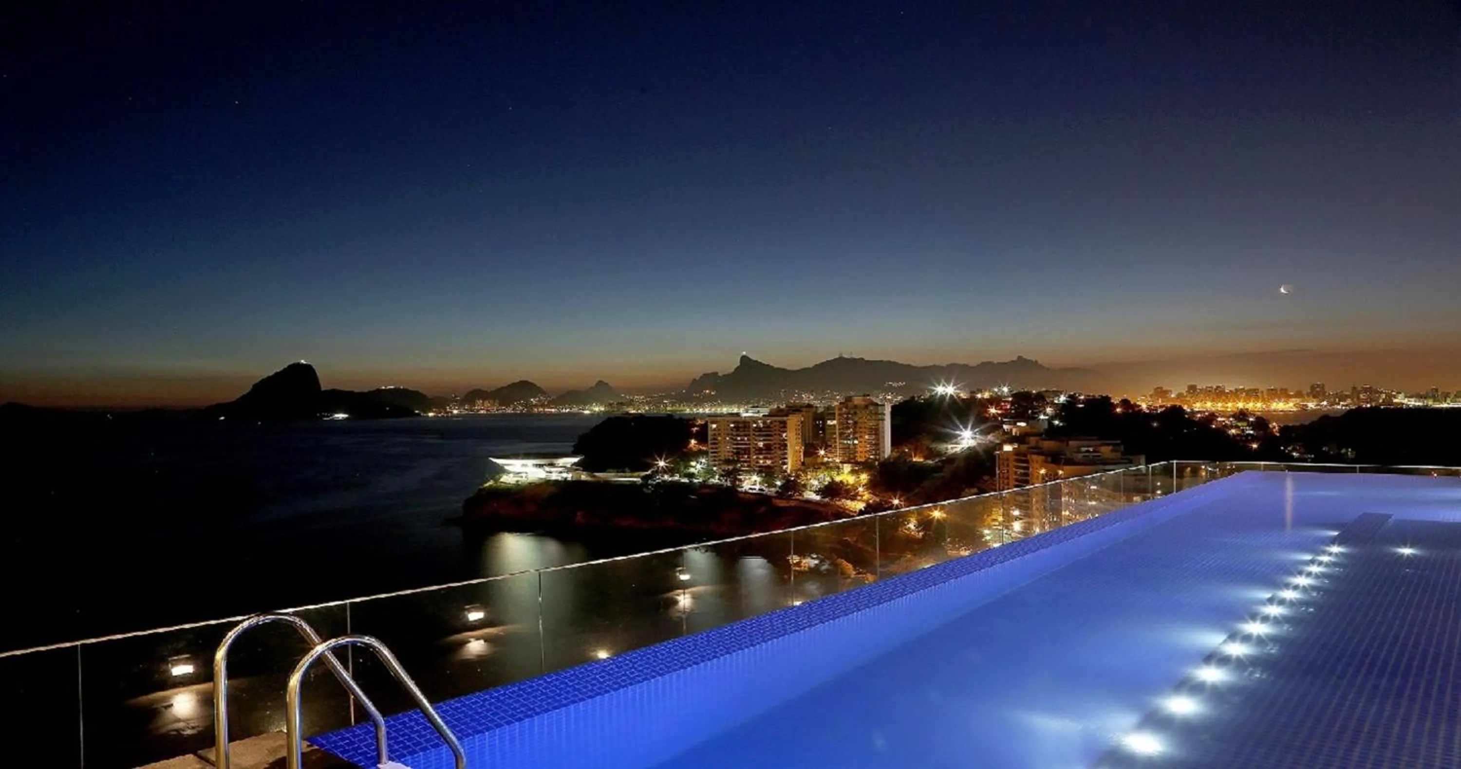 Bird's eye view in H Niteroi Hotel