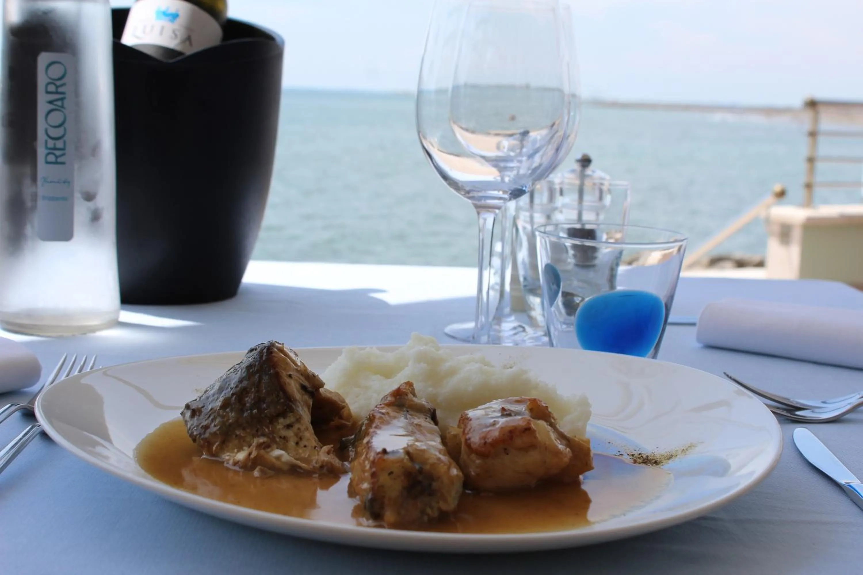 Restaurant/places to eat in Hotel Marea