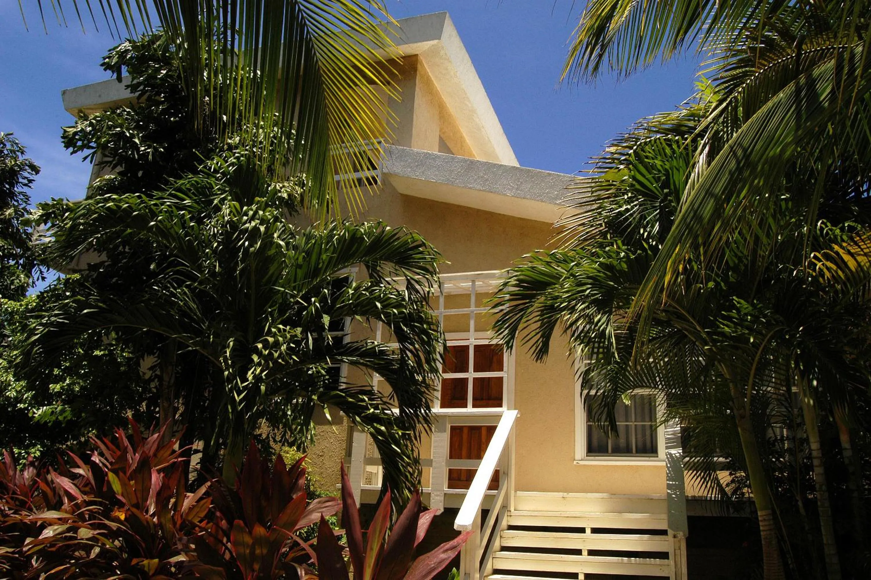 Facade/entrance in Paradise Beach Hotel & Resort