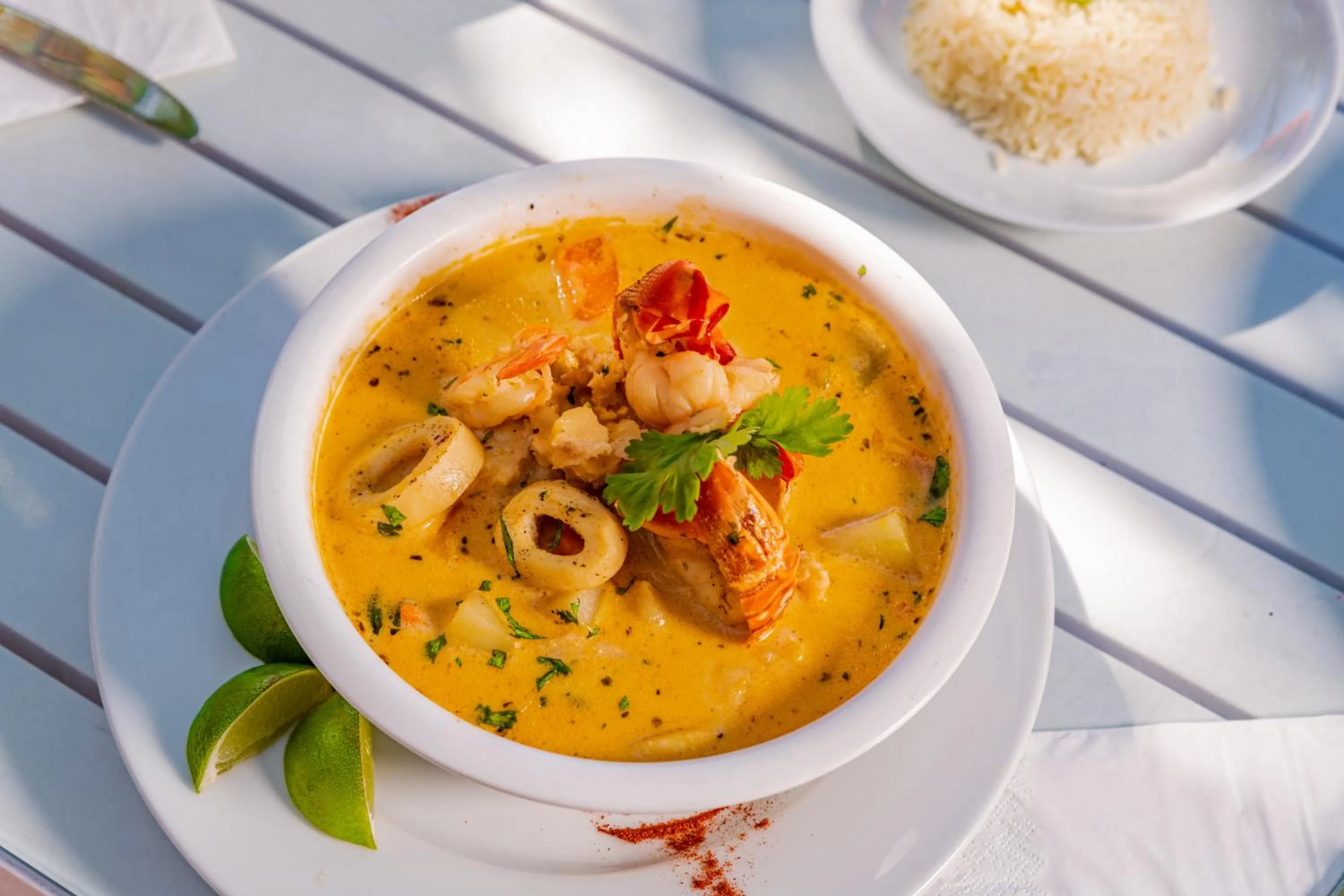 Food and drinks in Paradise Beach Hotel & Resort