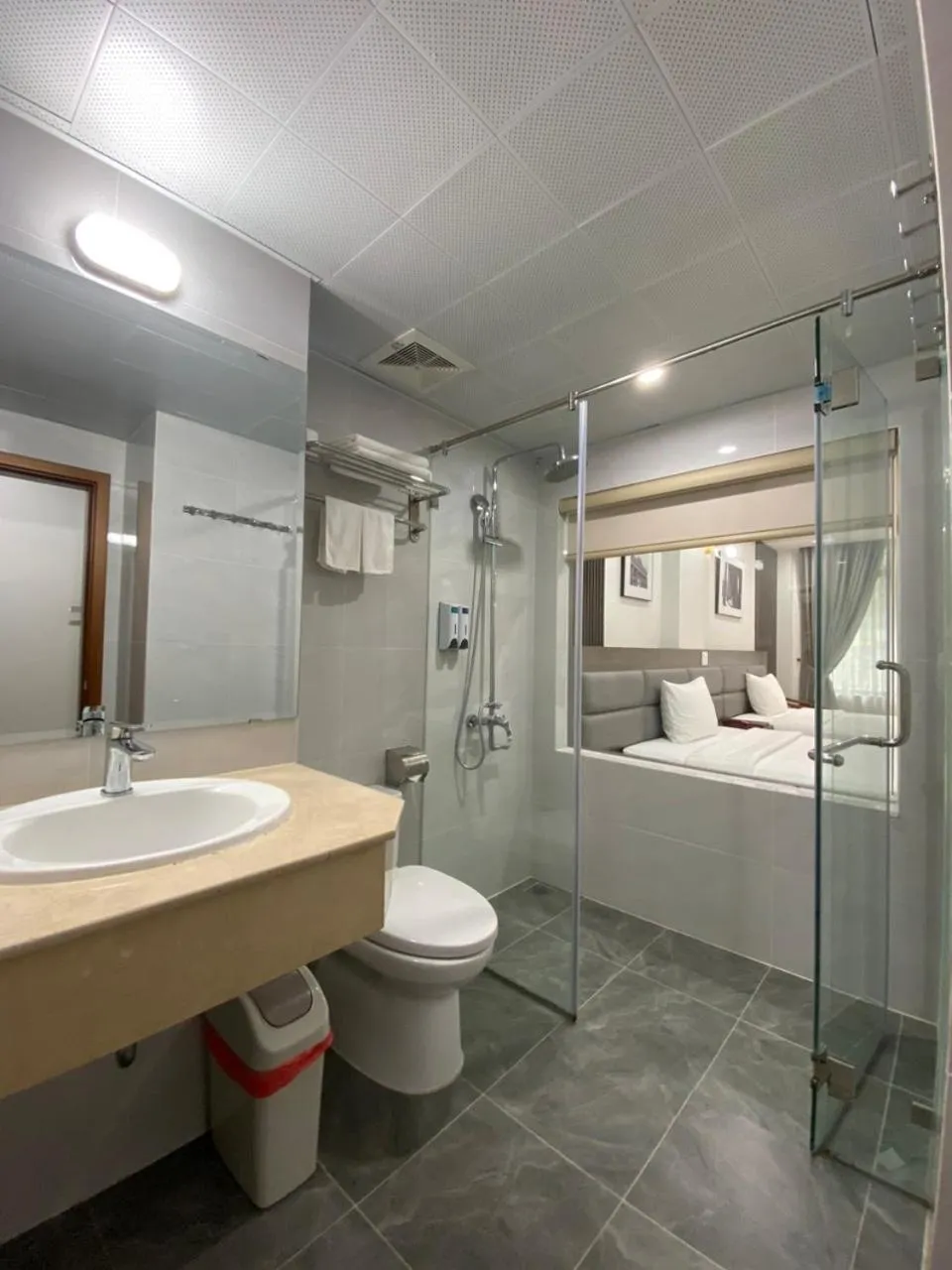 Toilet in Van Nam Hotel