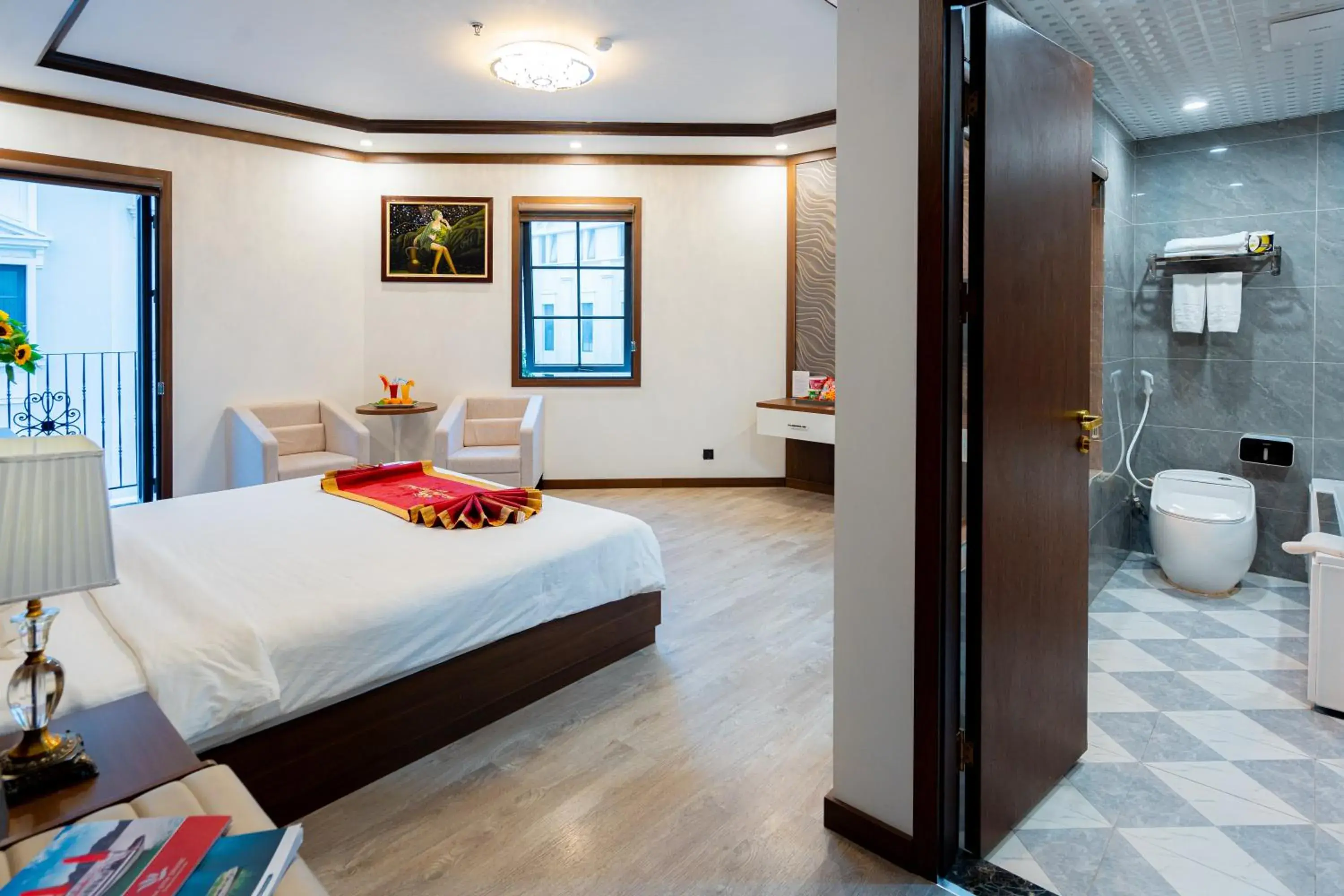 Junior Suite With City View and Bath Tub in Sunland Halong Hotel and Restaurant Junior Suite With City View and Bath Tub in Sunland Halong Hotel and Restaurant