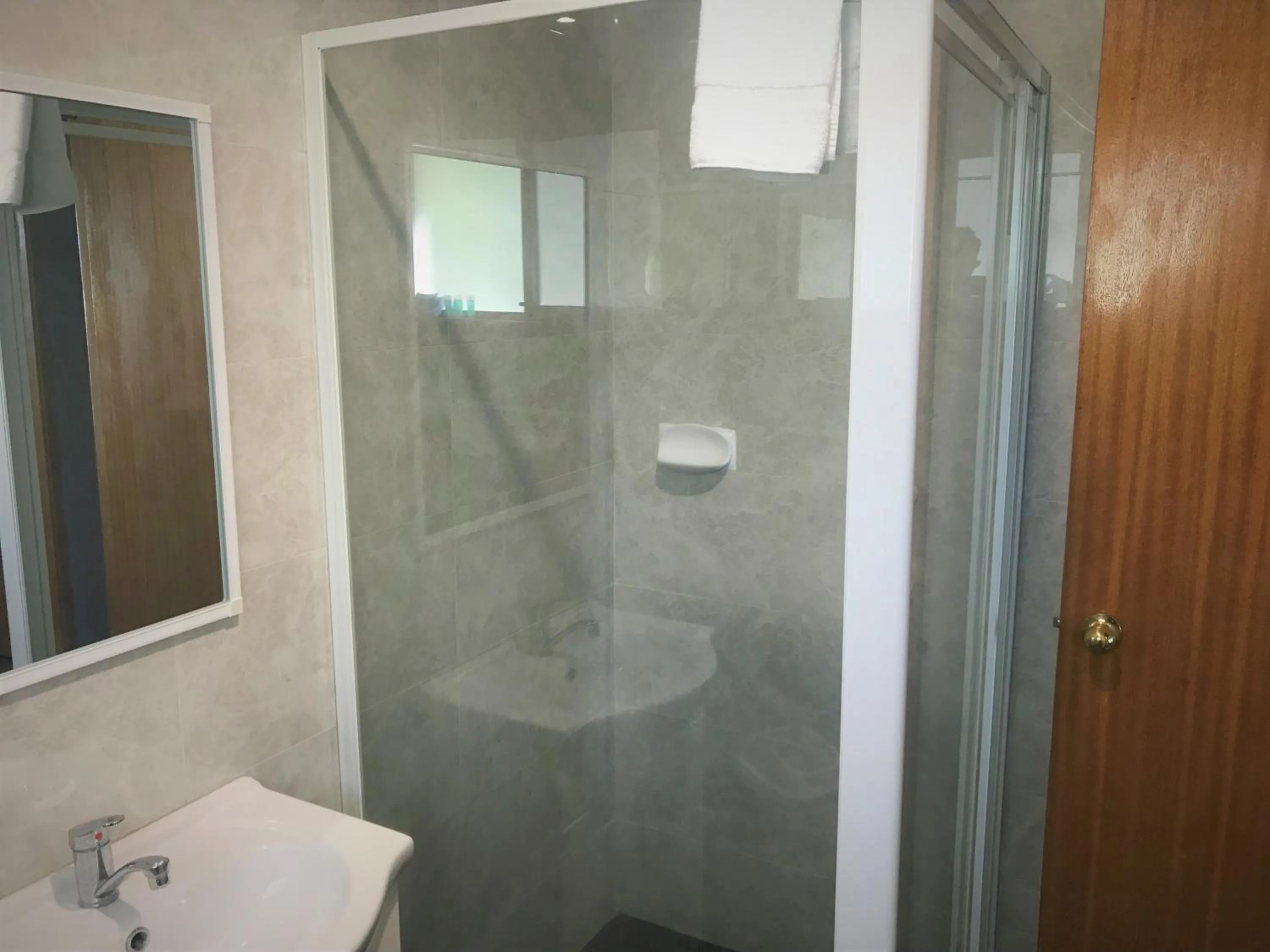 Bathroom in Toukley Motor Inn