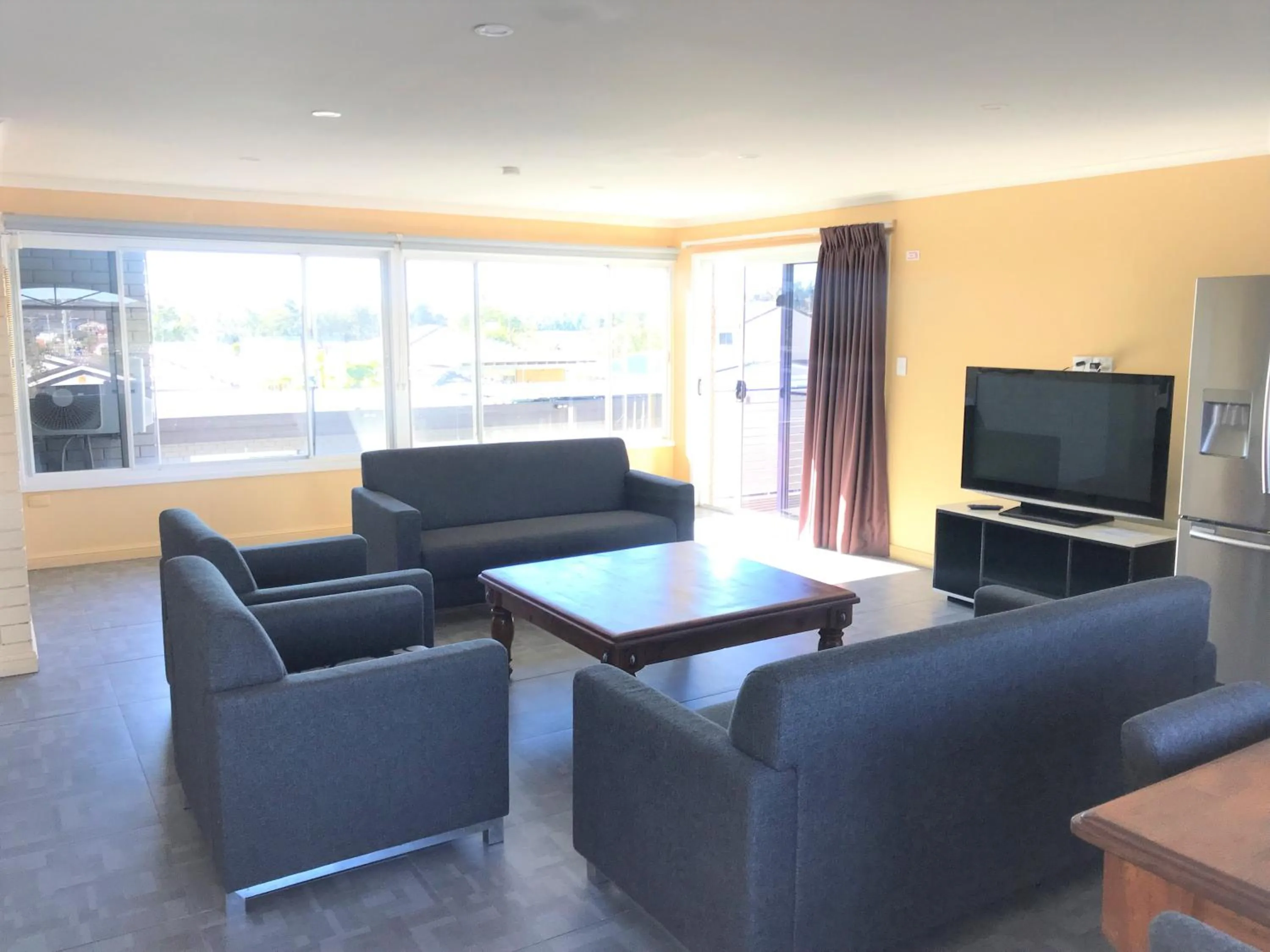 Living room in Toukley Motor Inn