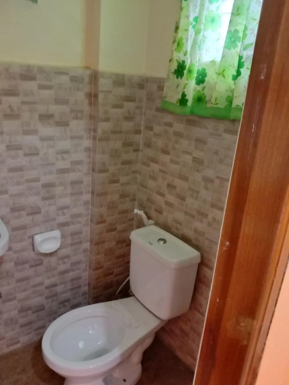 Shower in RedDoorz @ Solid Rock Guest House Baler