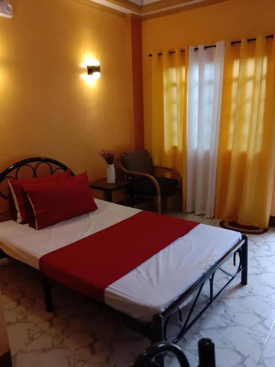 Standard Double Room in RedDoorz @ Solid Rock Guest House Baler Standard Double Room in RedDoorz @ Solid Rock Guest House Baler