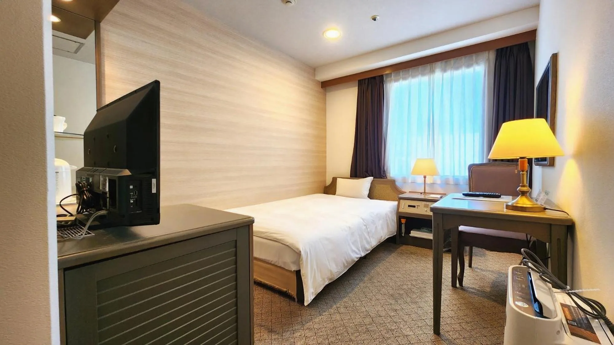 Photo of the whole room, Bed in Platon Hotel Yokkaichi