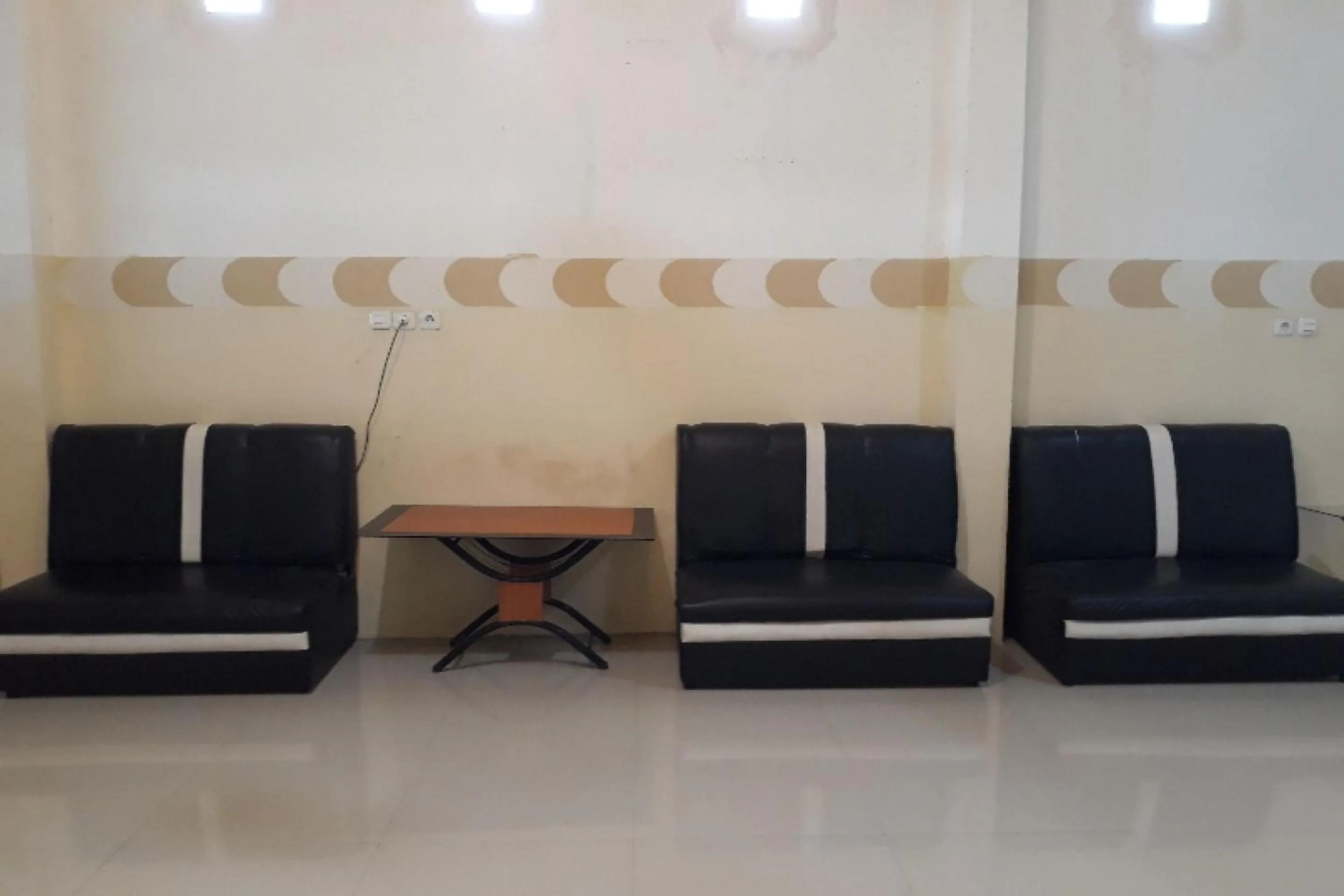 Lobby or reception in OYO 91162 Homestay Ansyariah Syariah