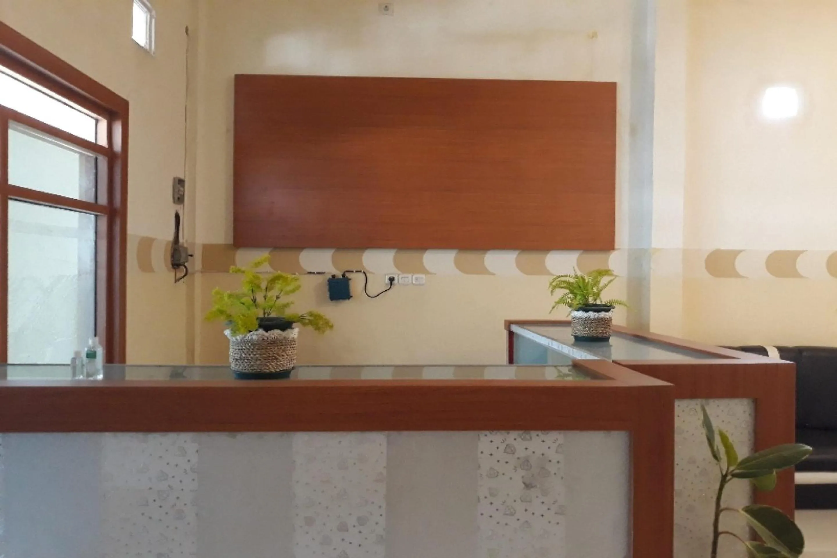 Lobby or reception in OYO 91162 Homestay Ansyariah Syariah