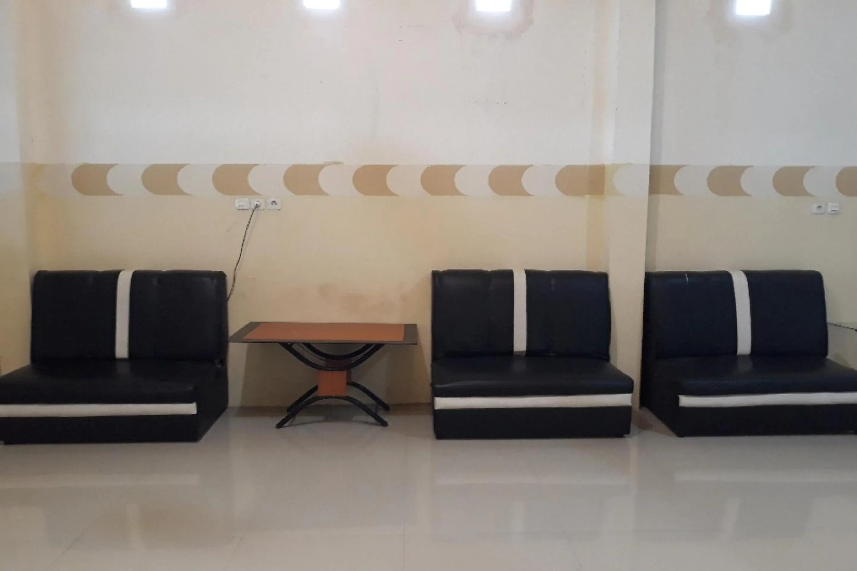 Lobby or reception in OYO 91162 Homestay Ansyariah Syariah