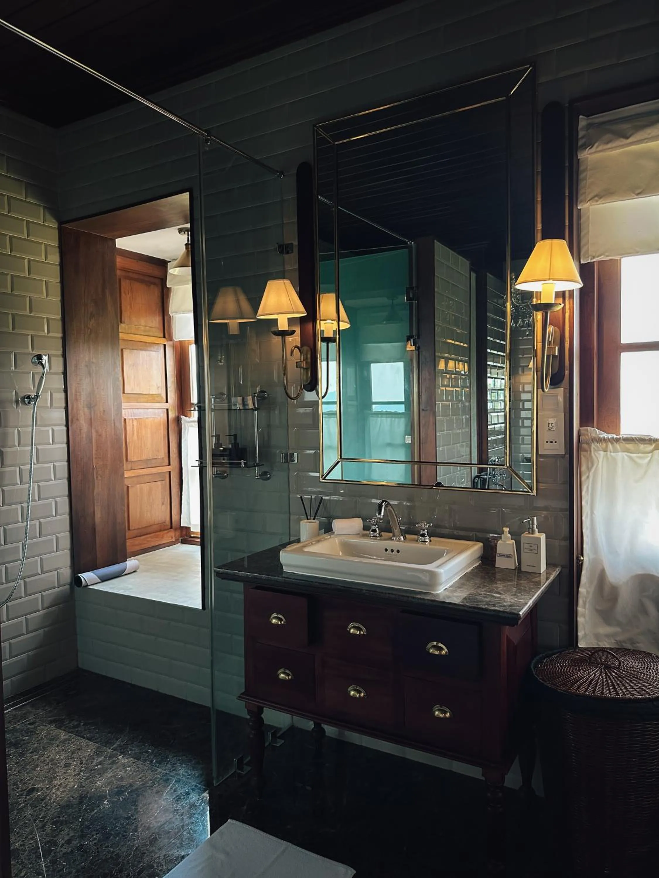 Bathroom in Kandy Dendrobium House