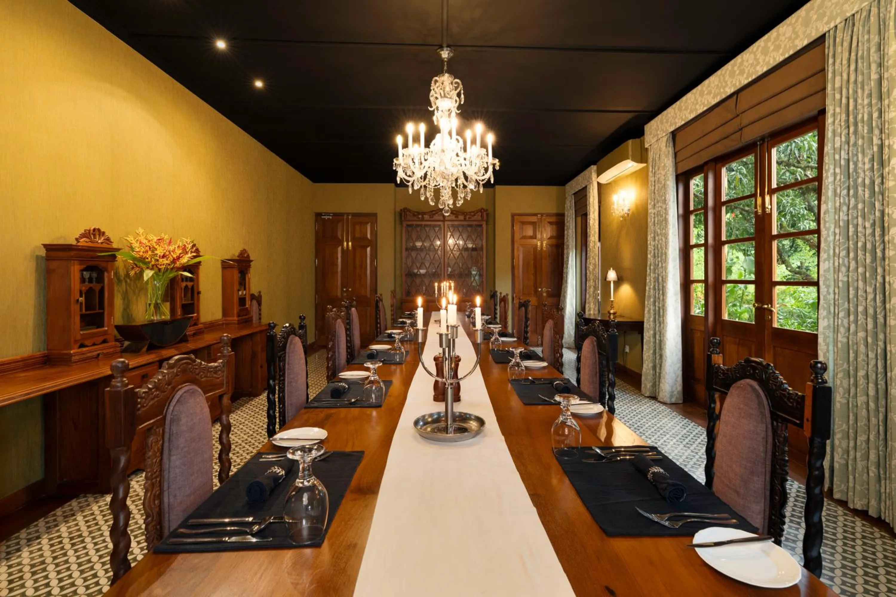 Dining area in Kandy Dendrobium House