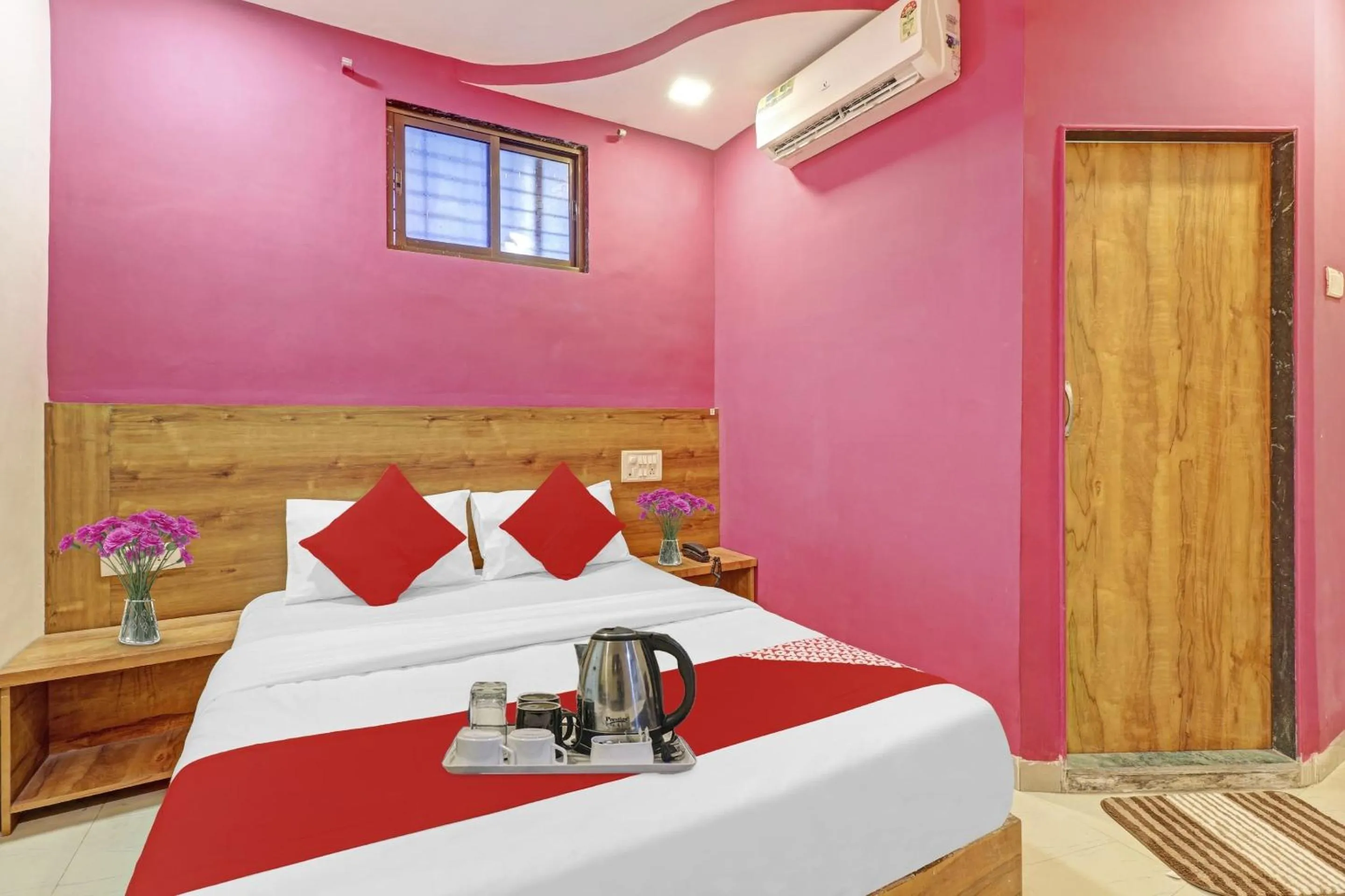 Bedroom, Bed in HOTELO THE MUMBAI INN