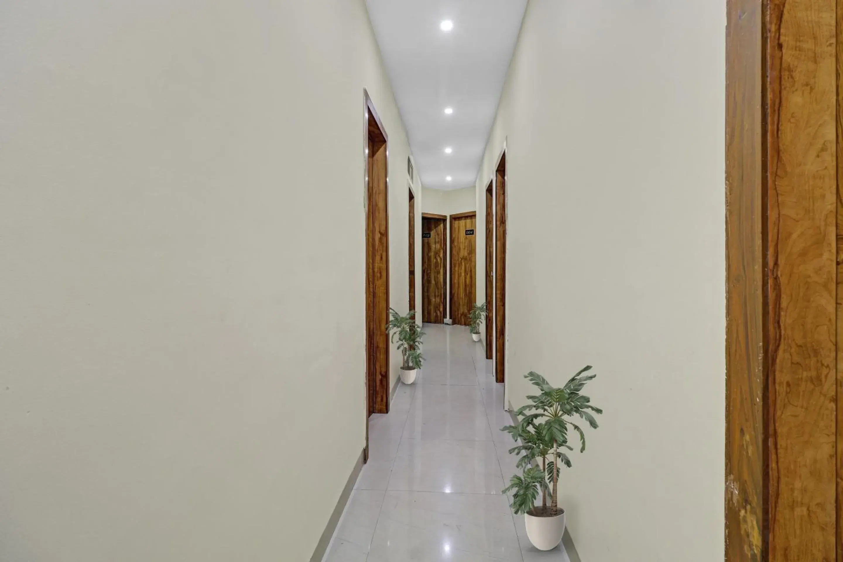 HOTELO THE MUMBAI INN HOTELO THE MUMBAI INN