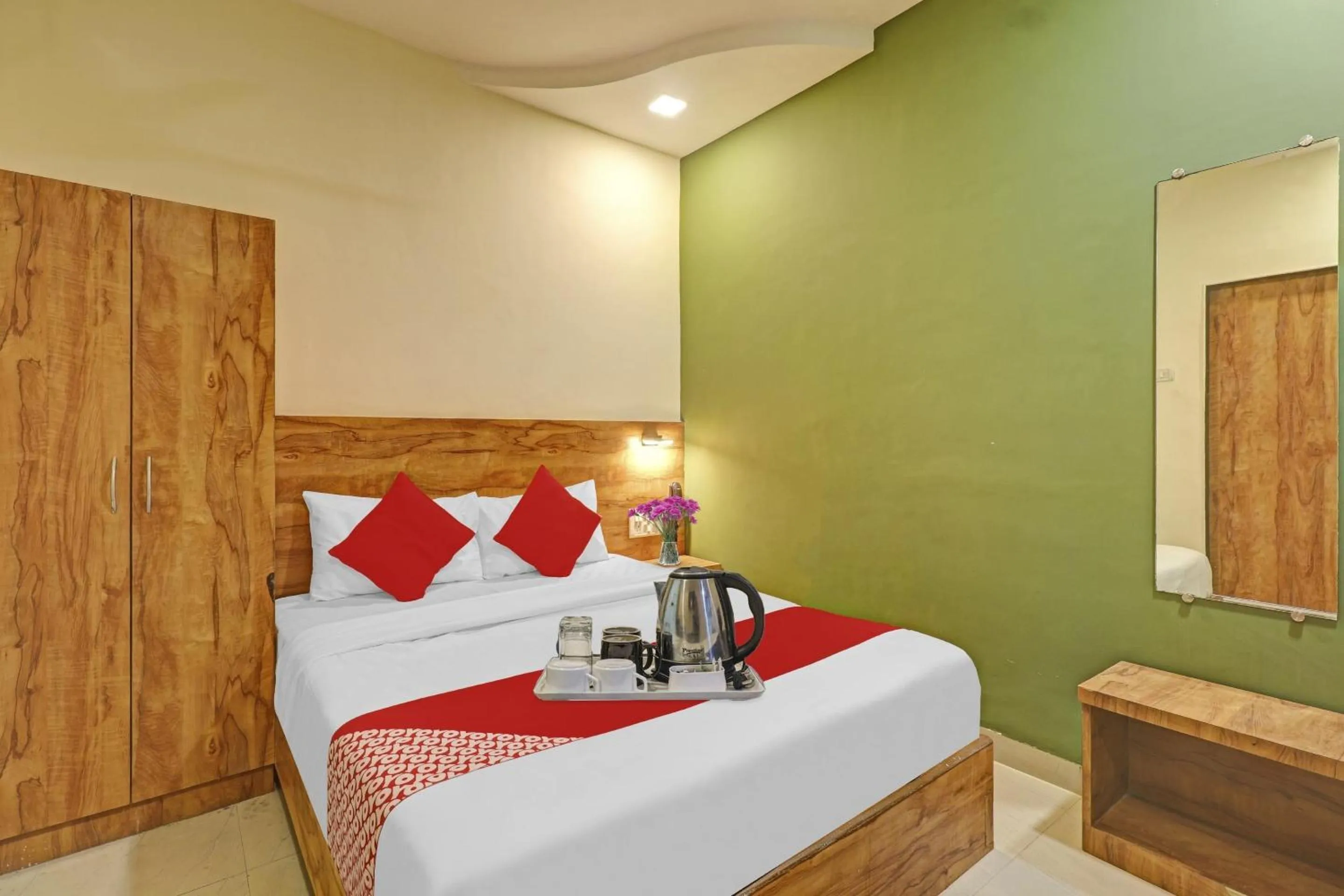 Bedroom, Bed in HOTELO THE MUMBAI INN