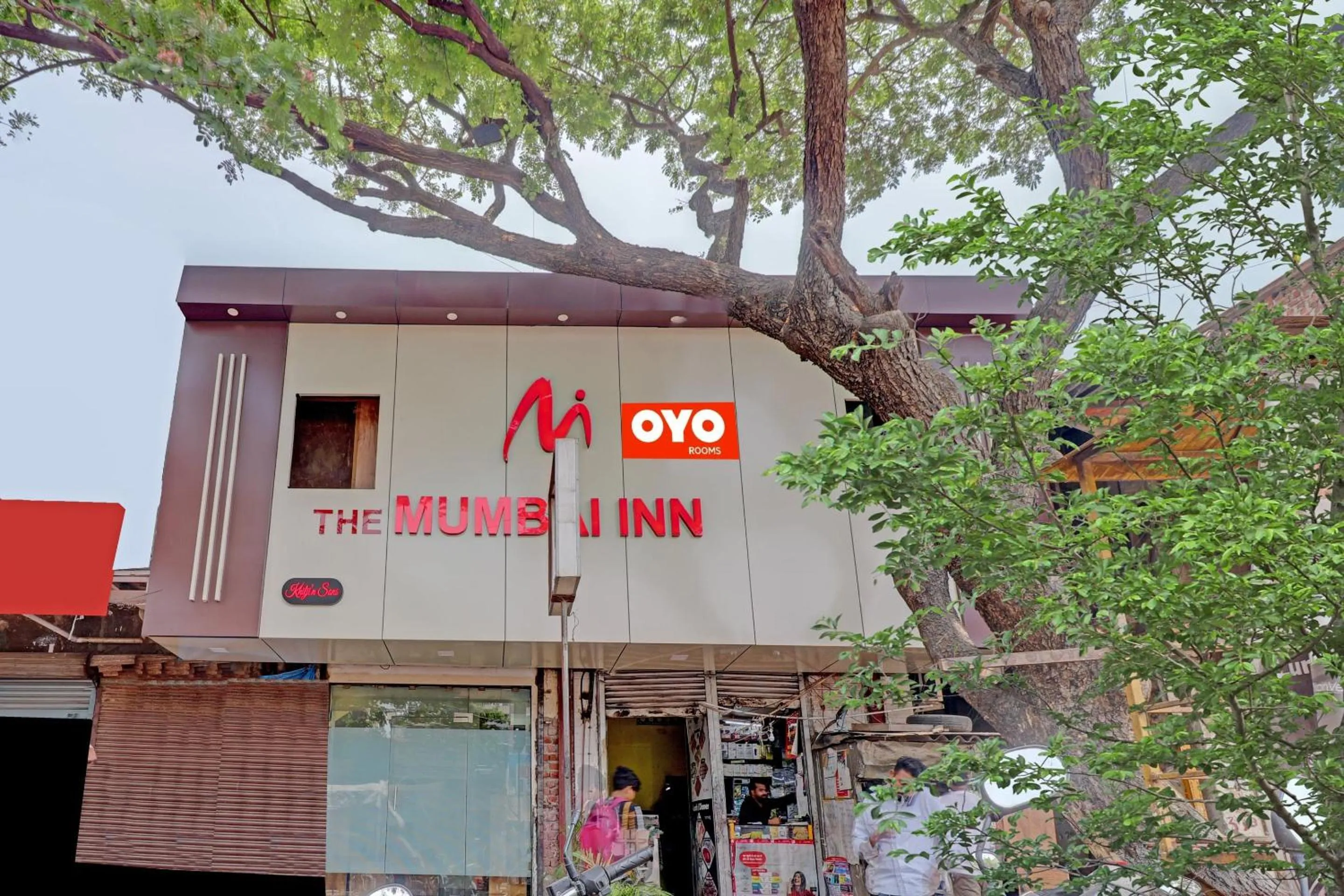 Facade/entrance in HOTELO THE MUMBAI INN