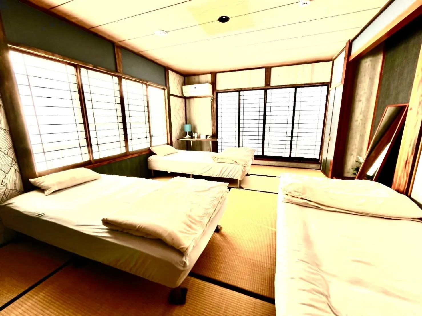 Bed in Drive in Ichinomiya motel