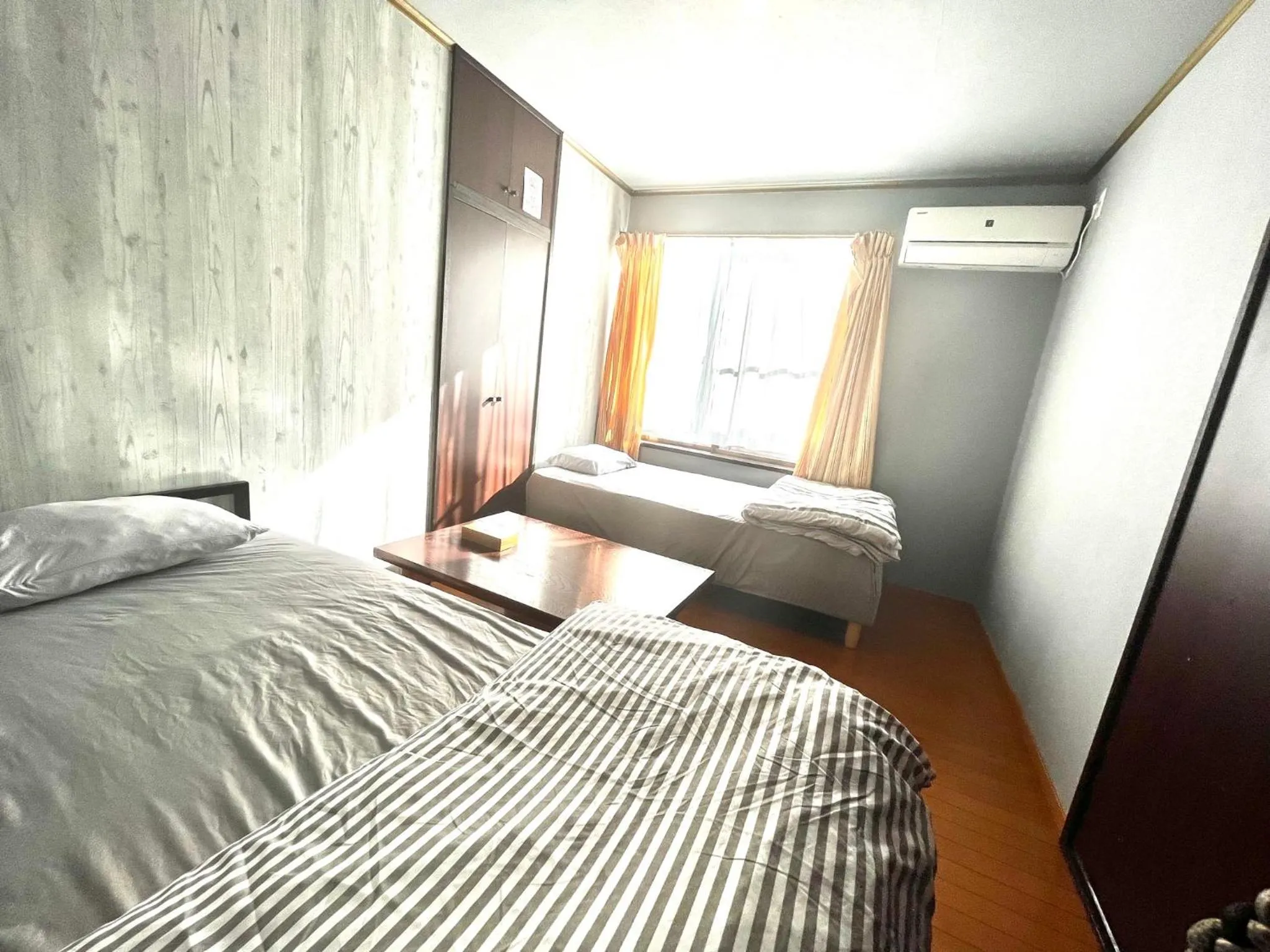 Bed in Drive in Ichinomiya motel
