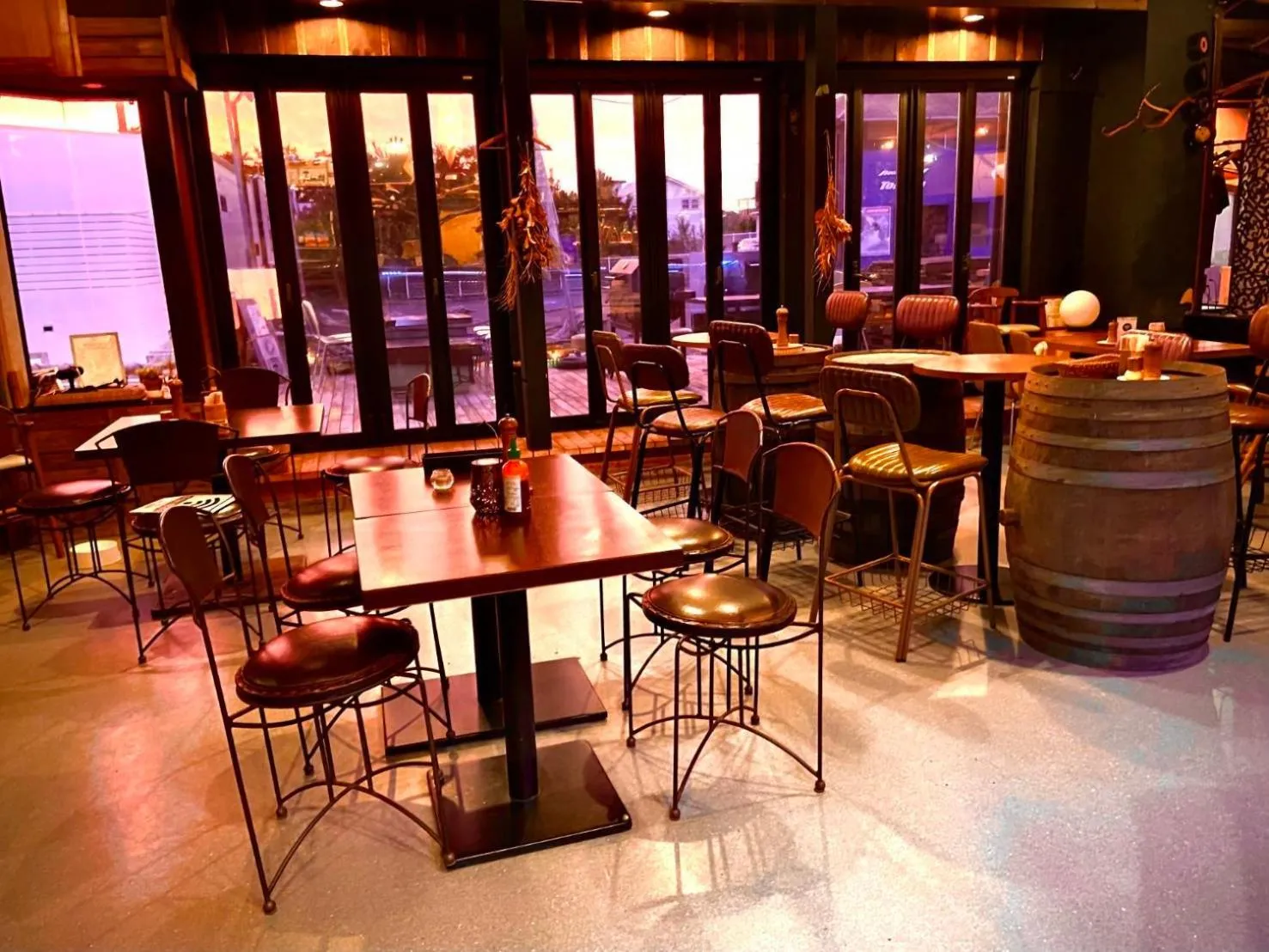 Restaurant/places to eat in Drive in Ichinomiya motel