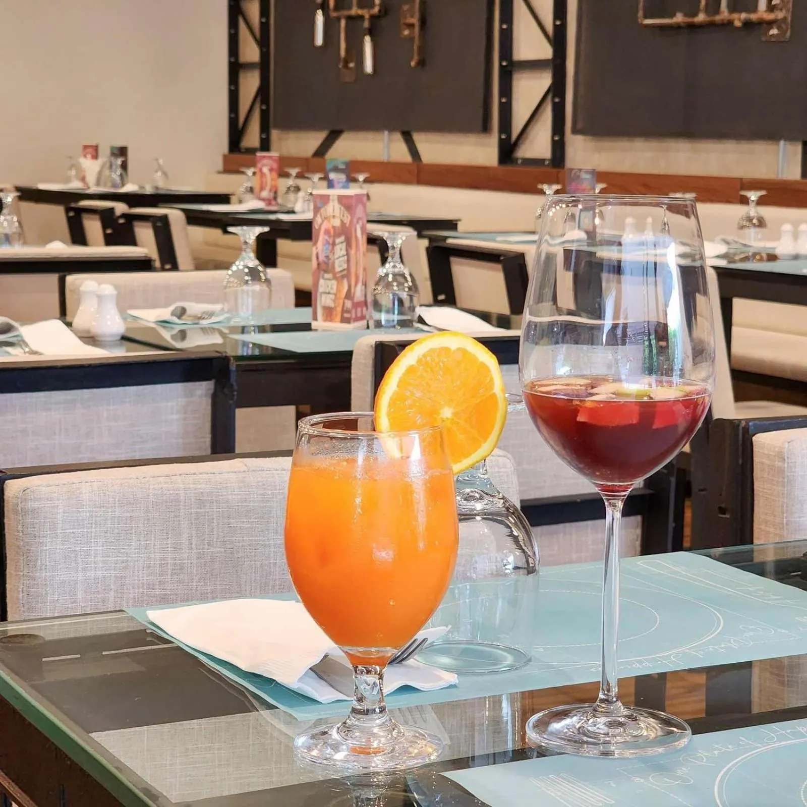 Restaurant/places to eat in Fynn Boutique Hotel