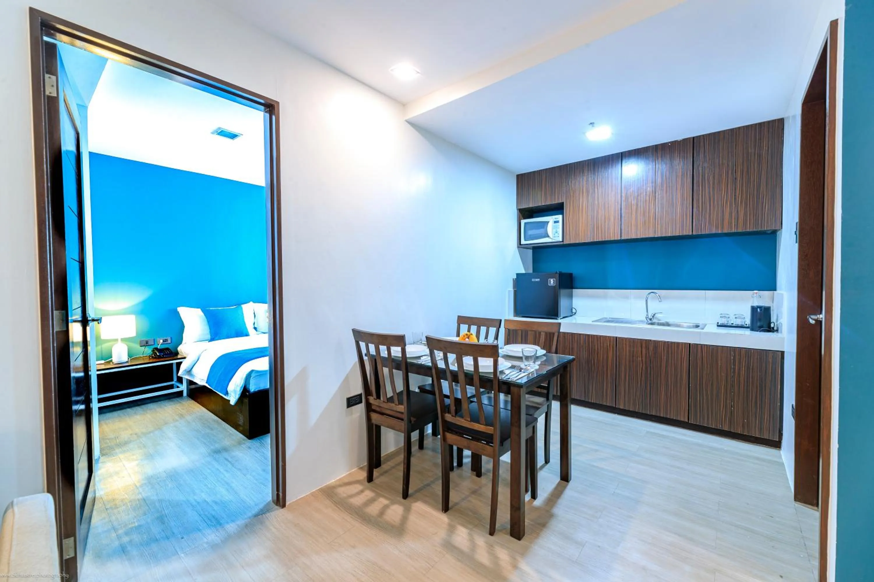 Shower, Bed in Fynn Boutique Hotel