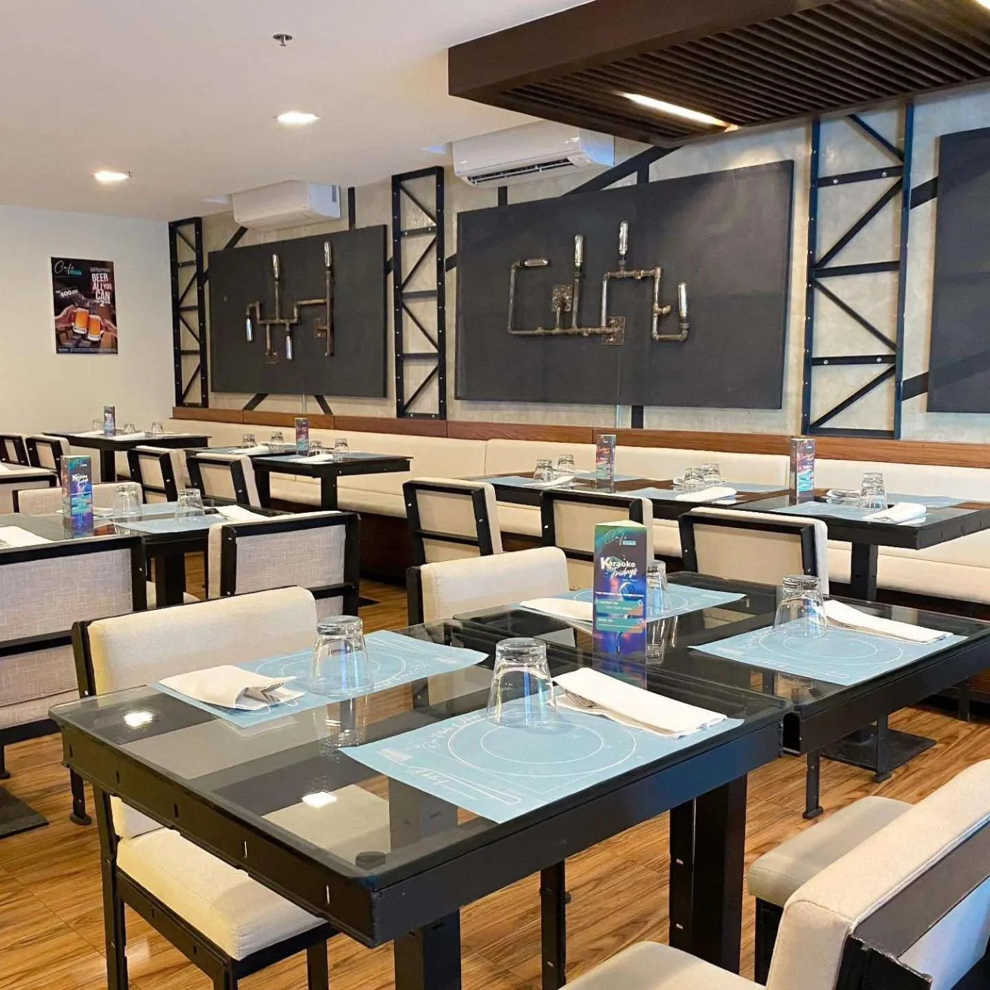 Restaurant/places to eat in Fynn Boutique Hotel