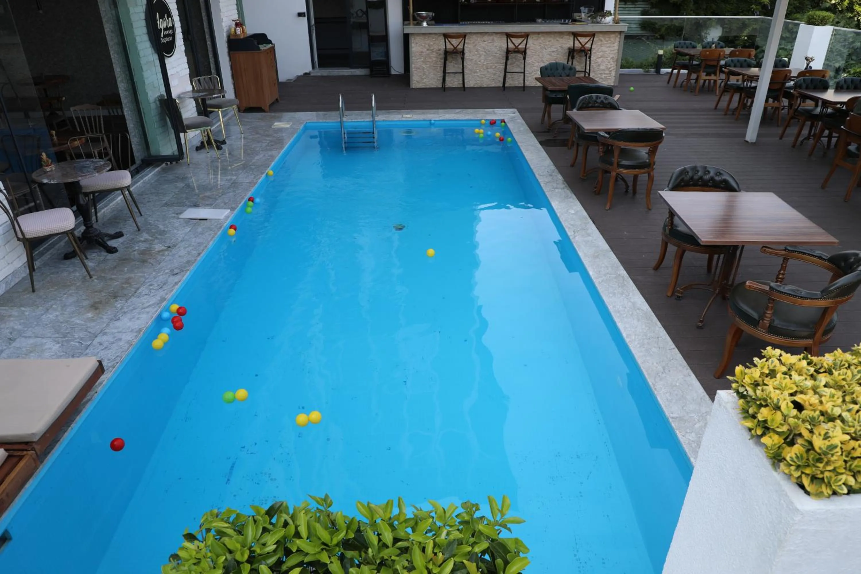 Swimming pool in Loop Hotel Bosphorus İstanbul