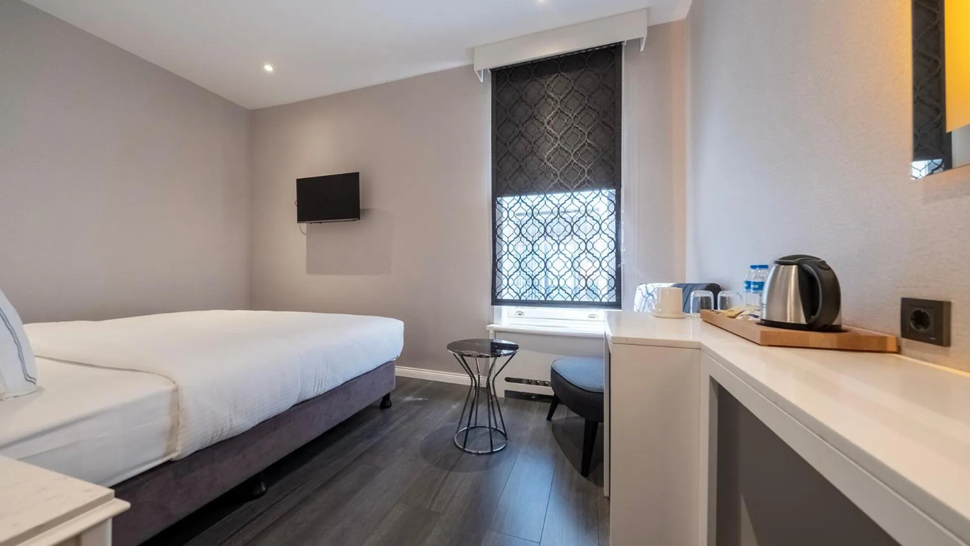 TV and multimedia, Bed in Loop Hotel Bosphorus İstanbul