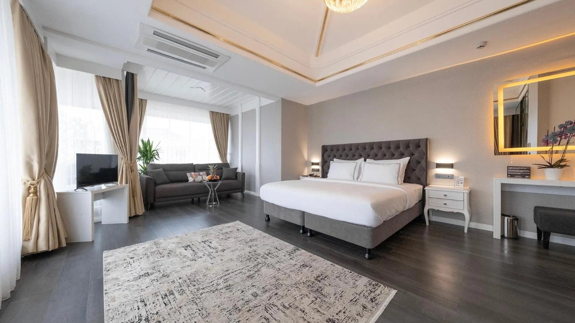Living room, Bed in Loop Hotel Bosphorus İstanbul