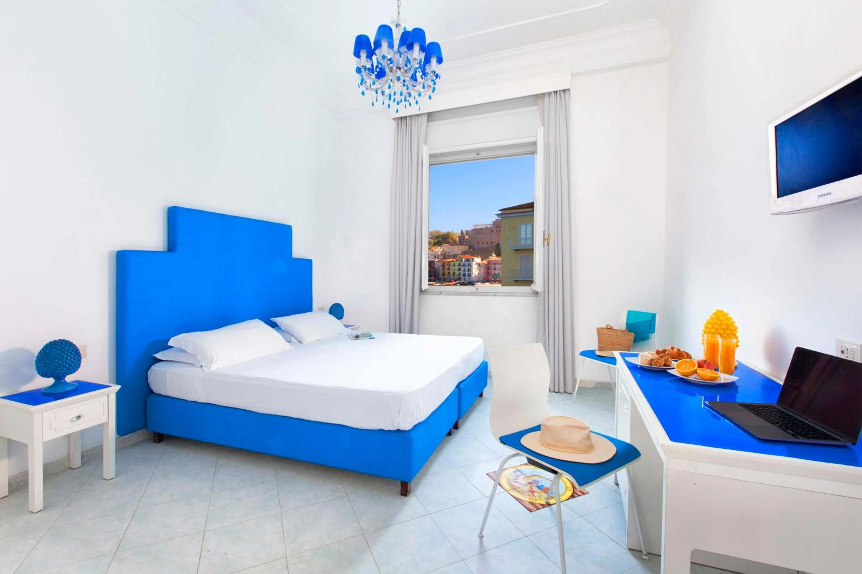 Photo of the whole room, Bed in Hotel Admiral