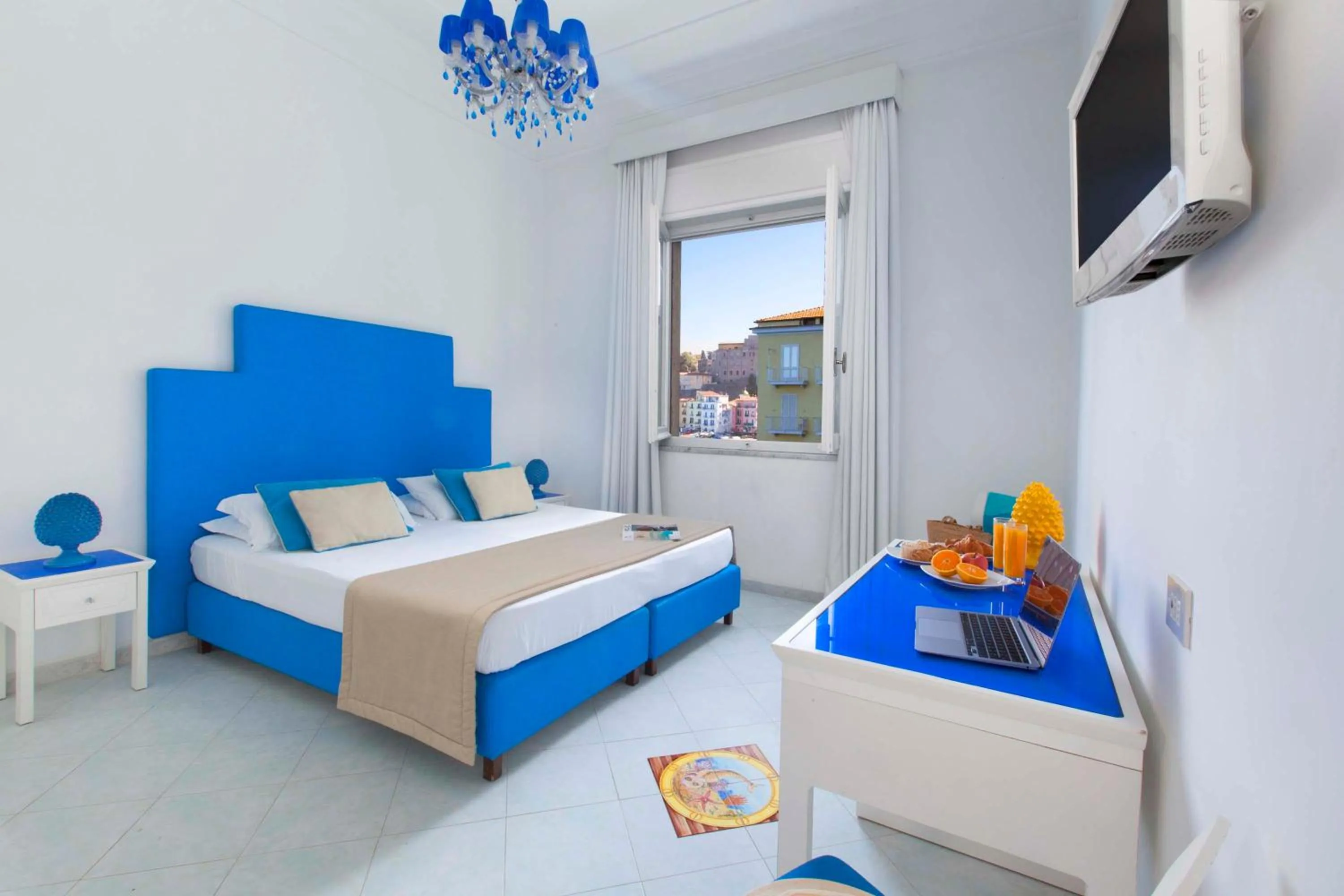 Photo of the whole room, Bed in Hotel Admiral