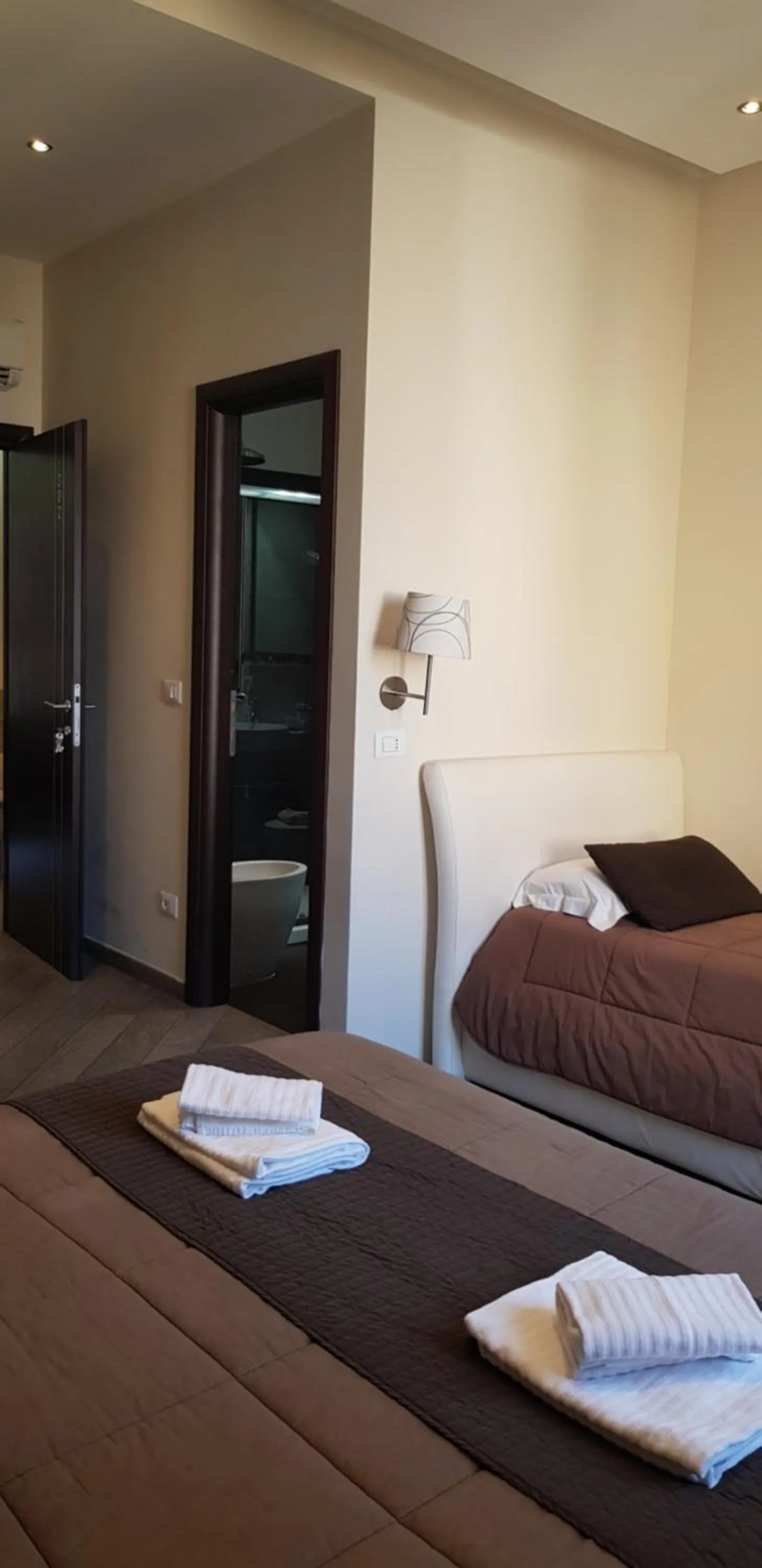 Bedroom, Bed in Mia Suites