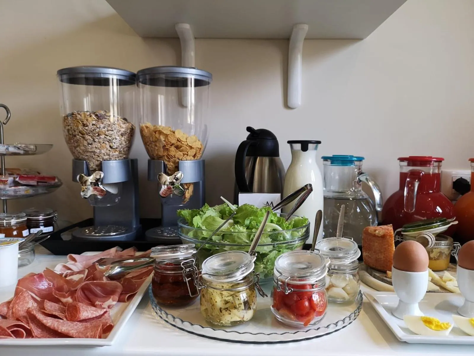 Continental breakfast in Mia Suites