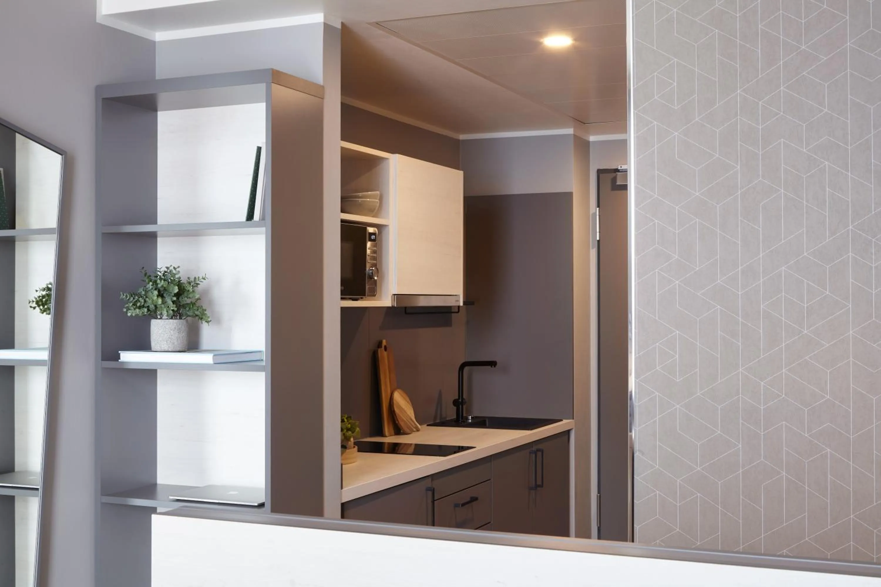 Kitchen or kitchenette in Candlewood Suites Düsseldorf Airport by IHG