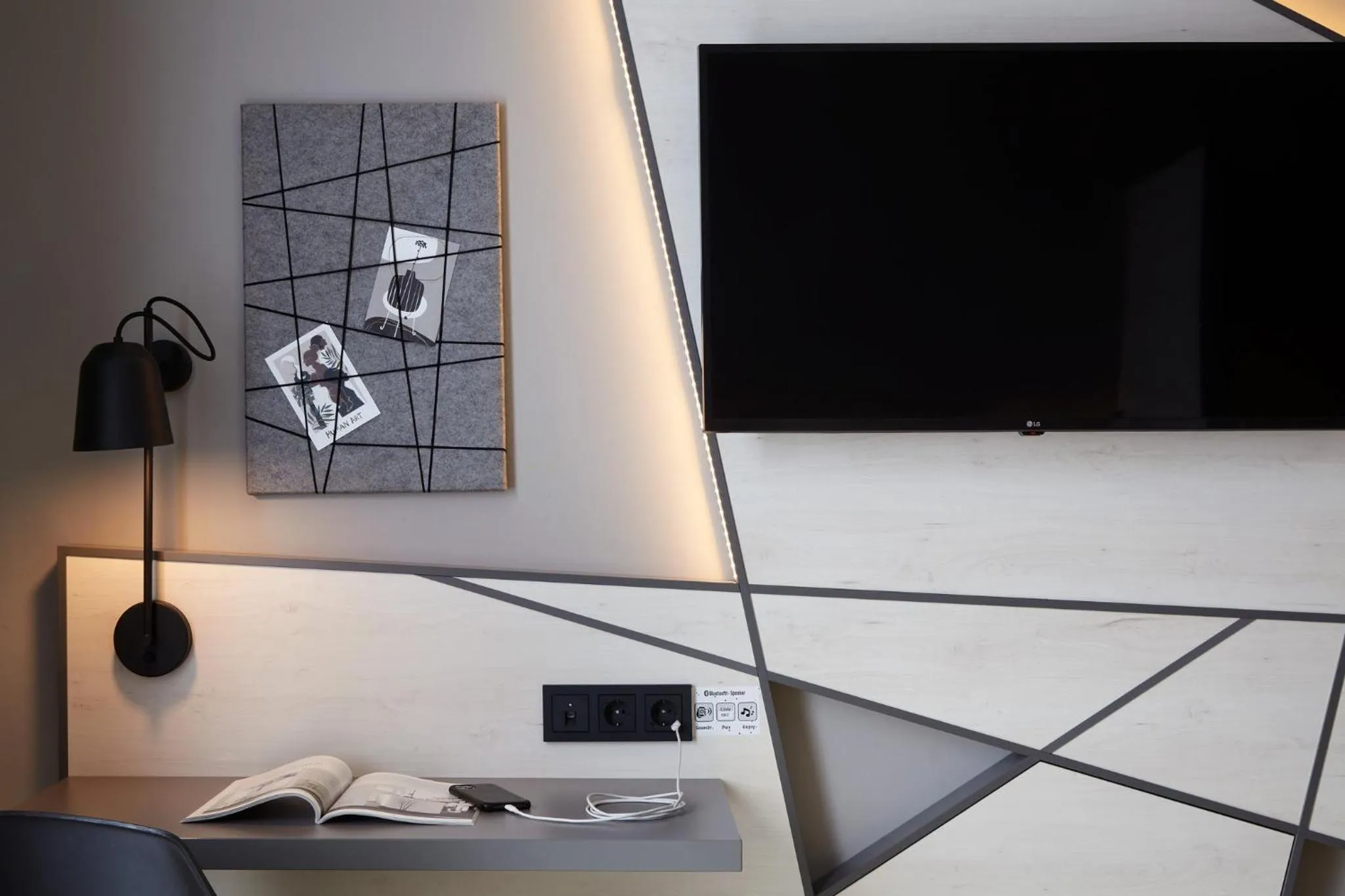 Photo of the whole room in Candlewood Suites Düsseldorf Airport by IHG