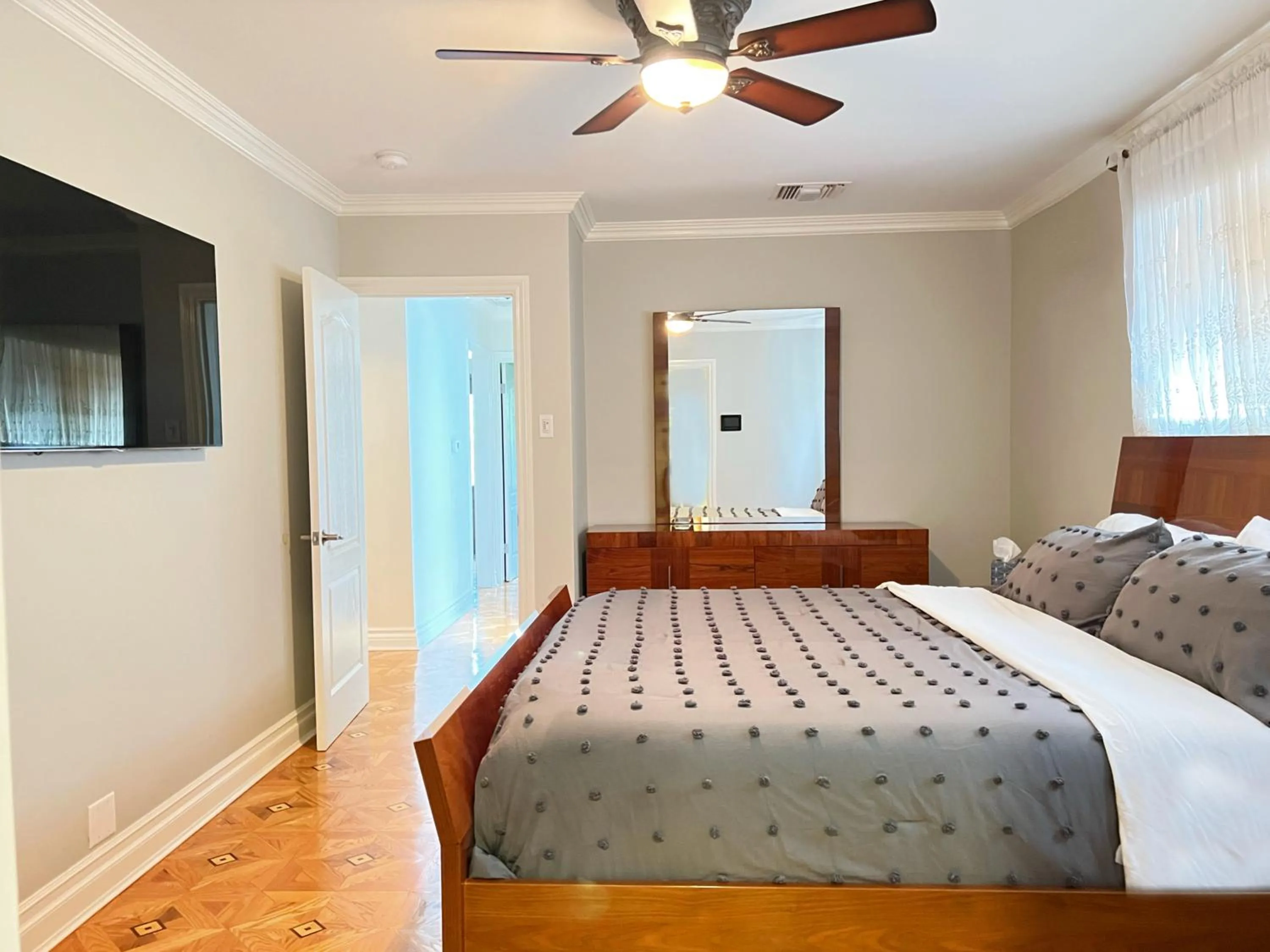 Bedroom, Bed in NoHo Luxury Oasis I saltwater pool-spa I sleeps up to 8 I 15 mins from Hollywood