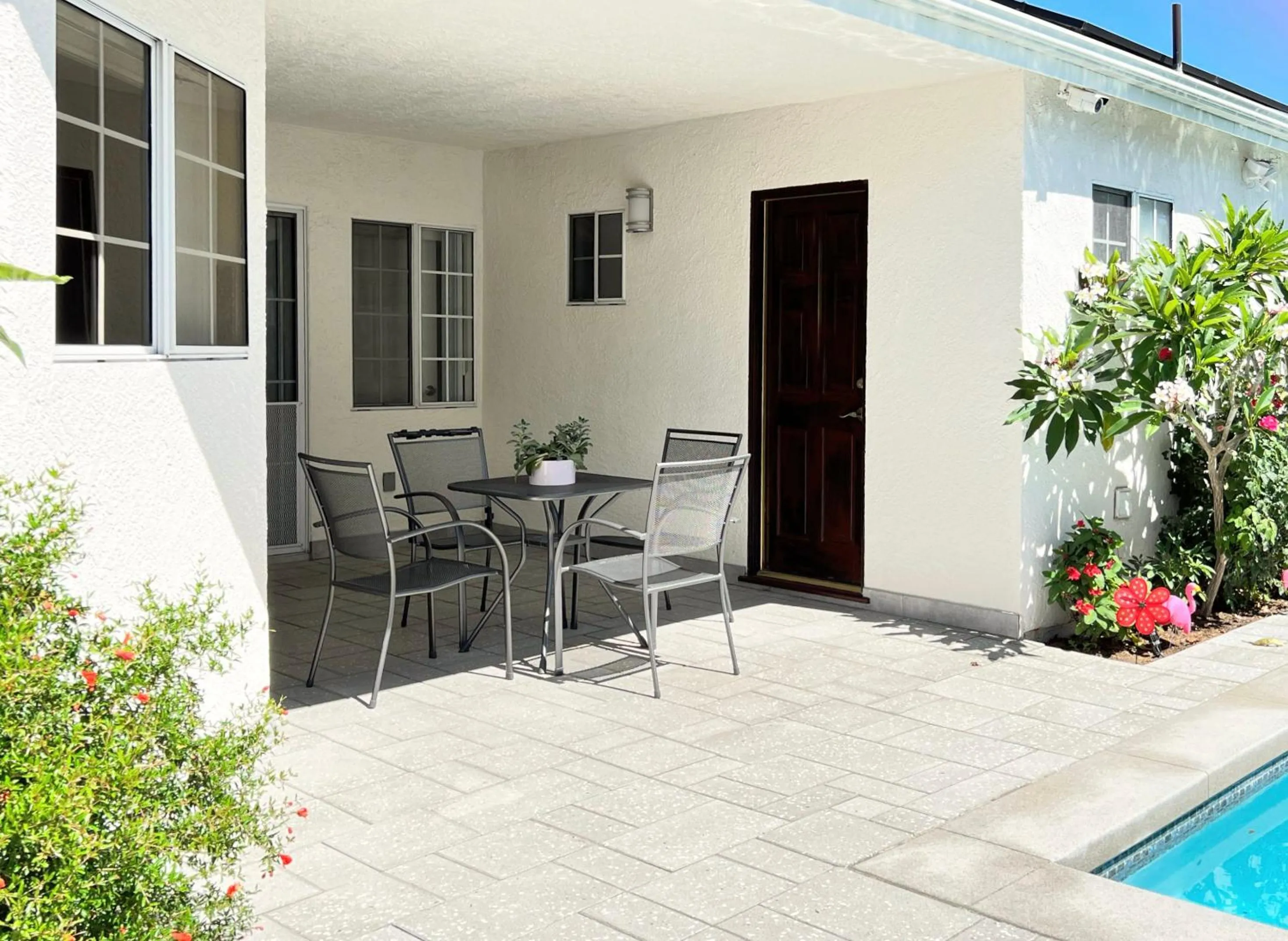 Property building in NoHo Luxury Oasis I saltwater pool-spa I sleeps up to 8 I 15 mins from Hollywood