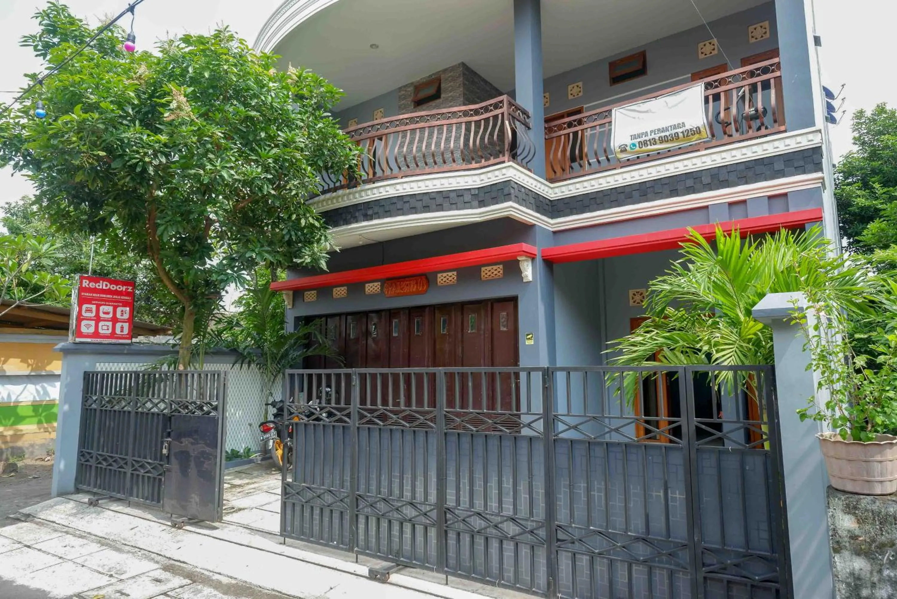 RedDoorz Syariah near Monumen Jogja Kembali