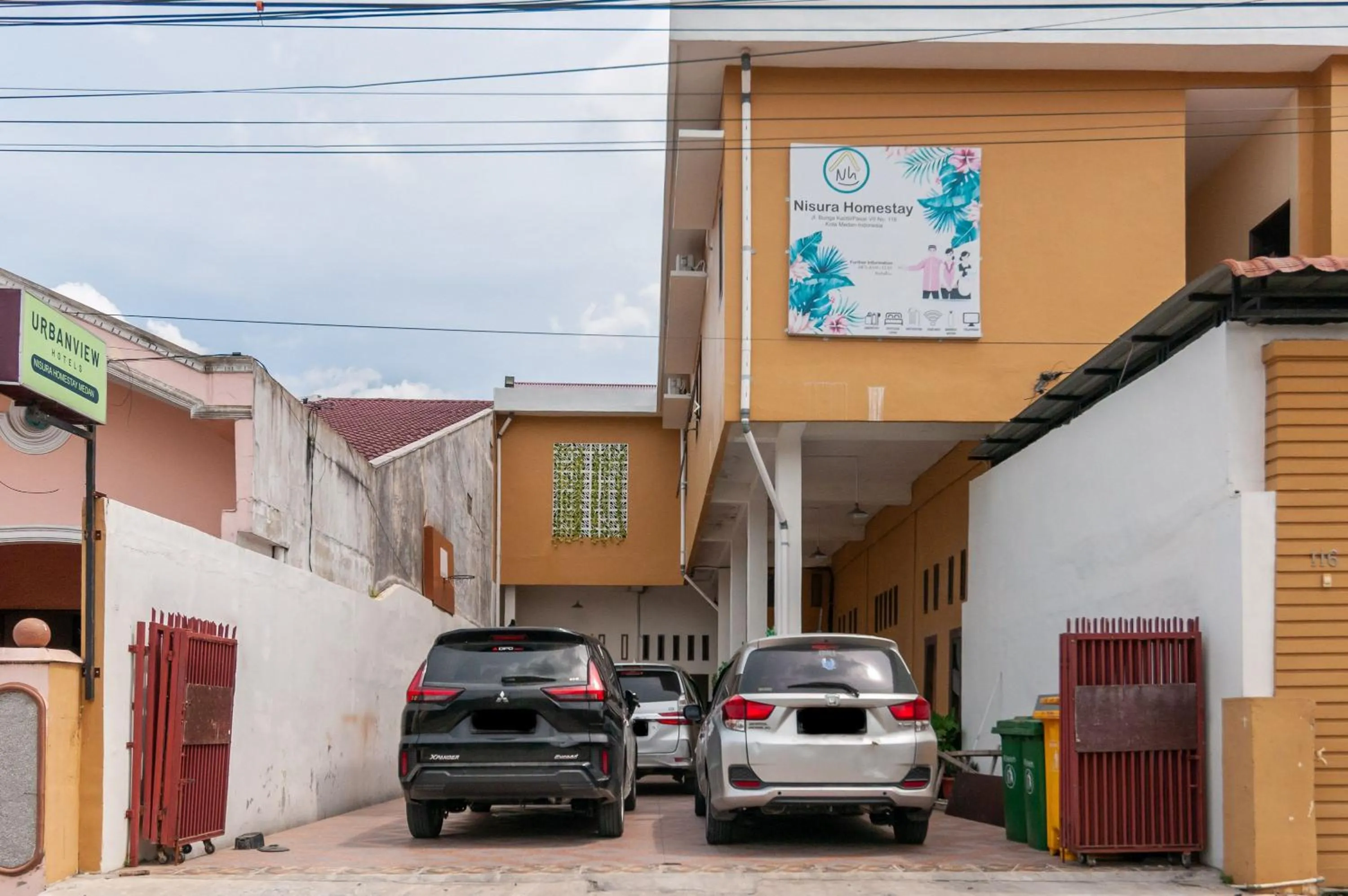 Property building in Urbanview Hotel Nisura Homestay Medan by RedDoorz