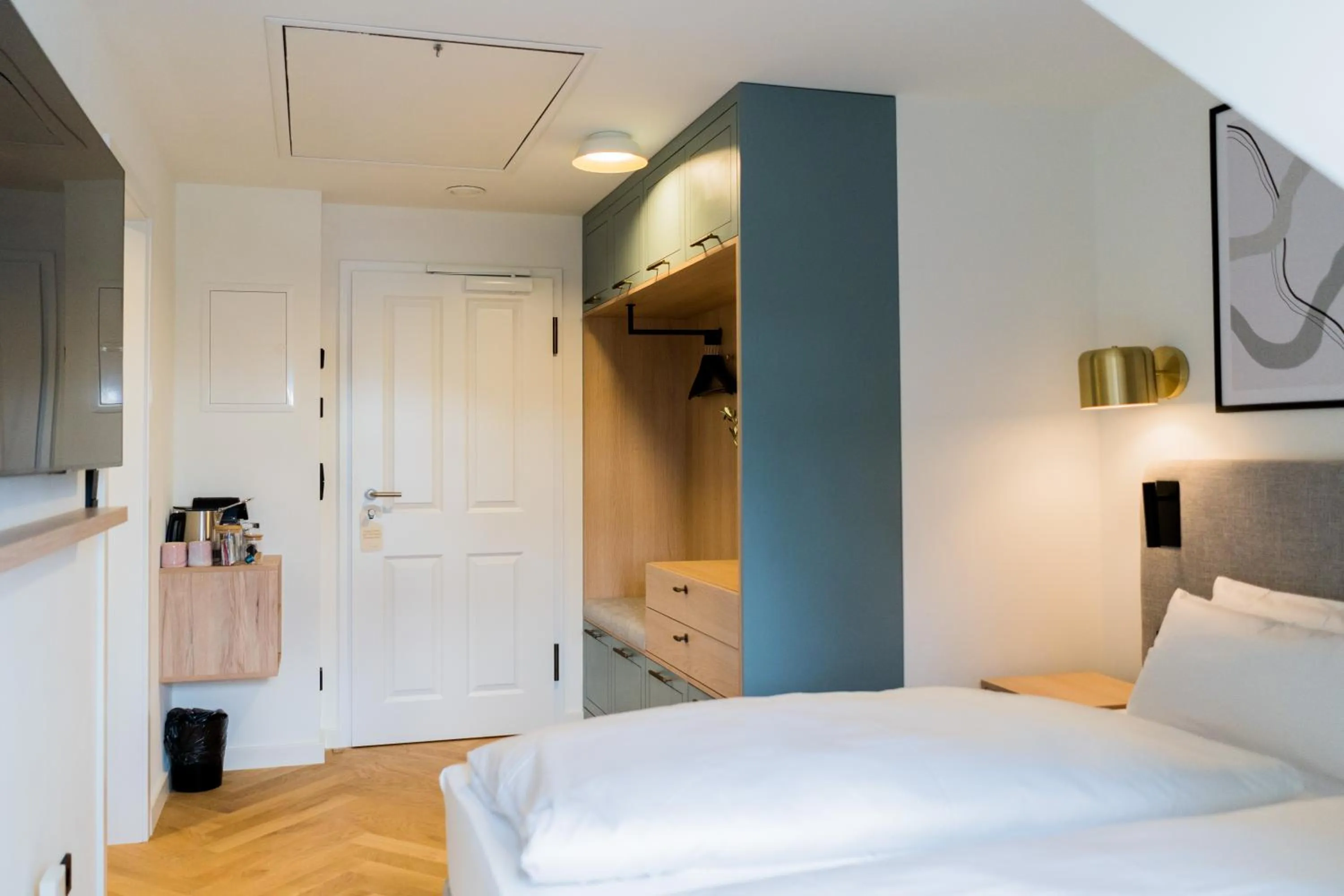 Bedroom, Bed in Bob W Munich Airport - Peterhof