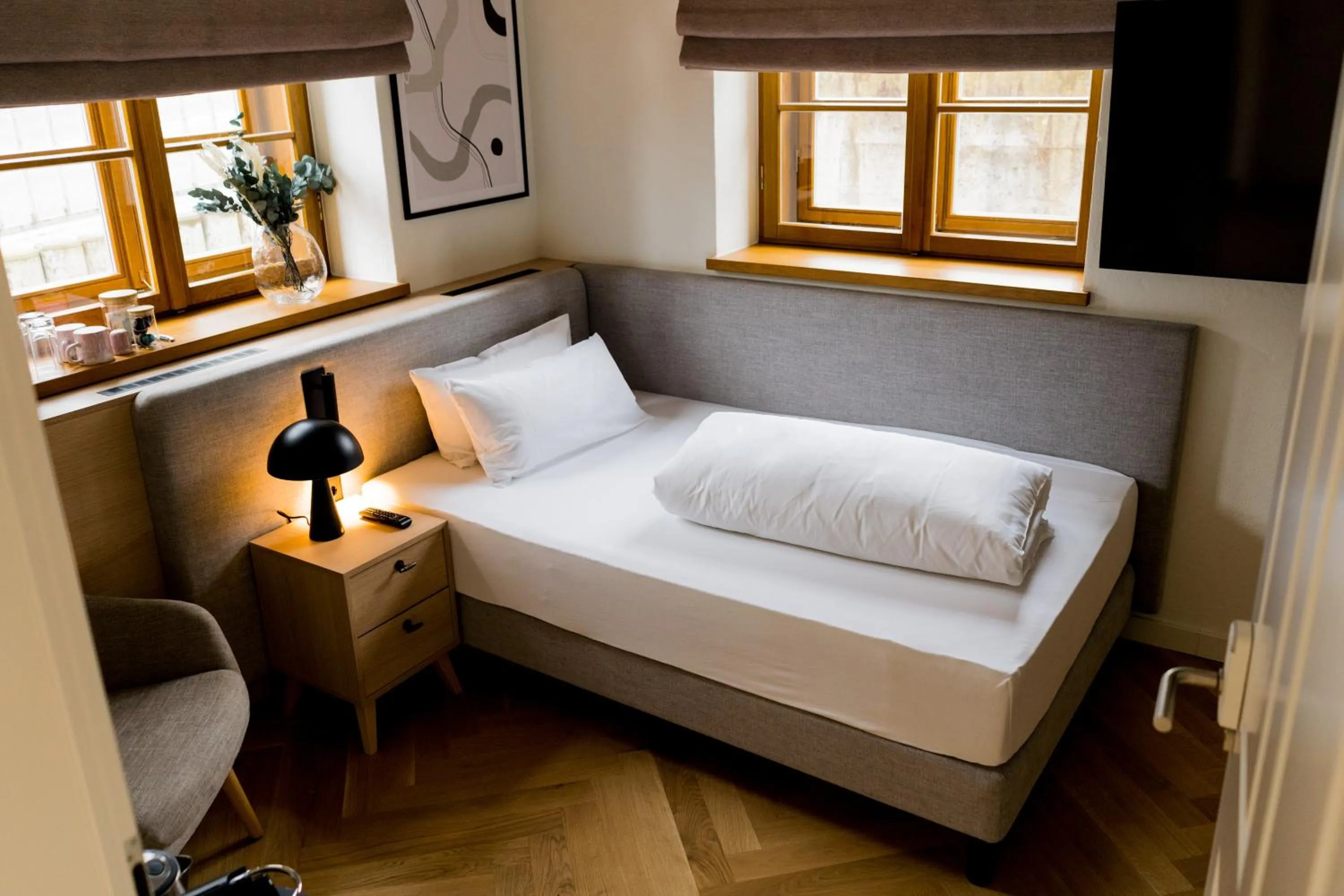 Bed in Bob W Munich Airport - Peterhof