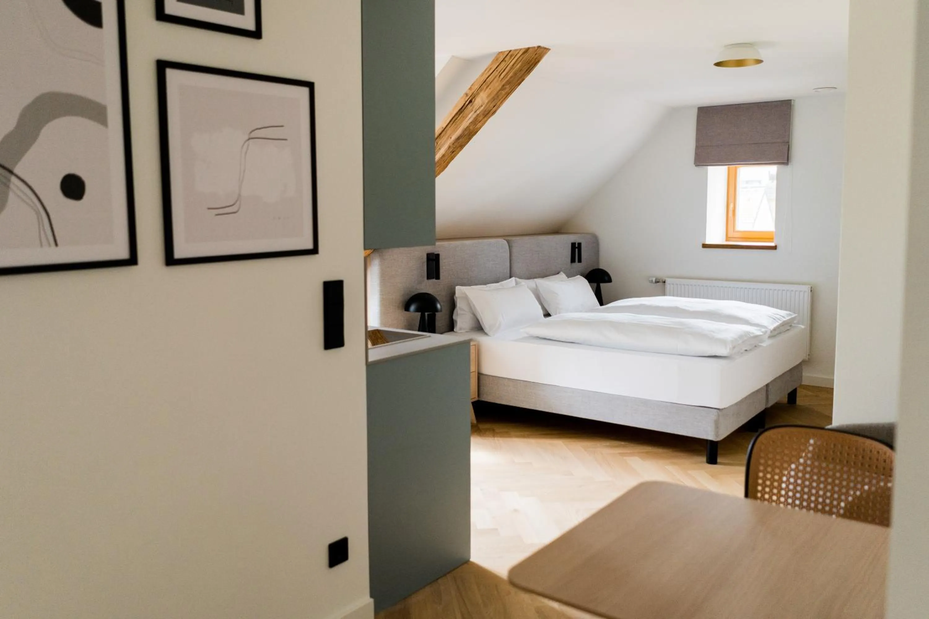 Bedroom, Bed in Bob W Munich Airport - Peterhof